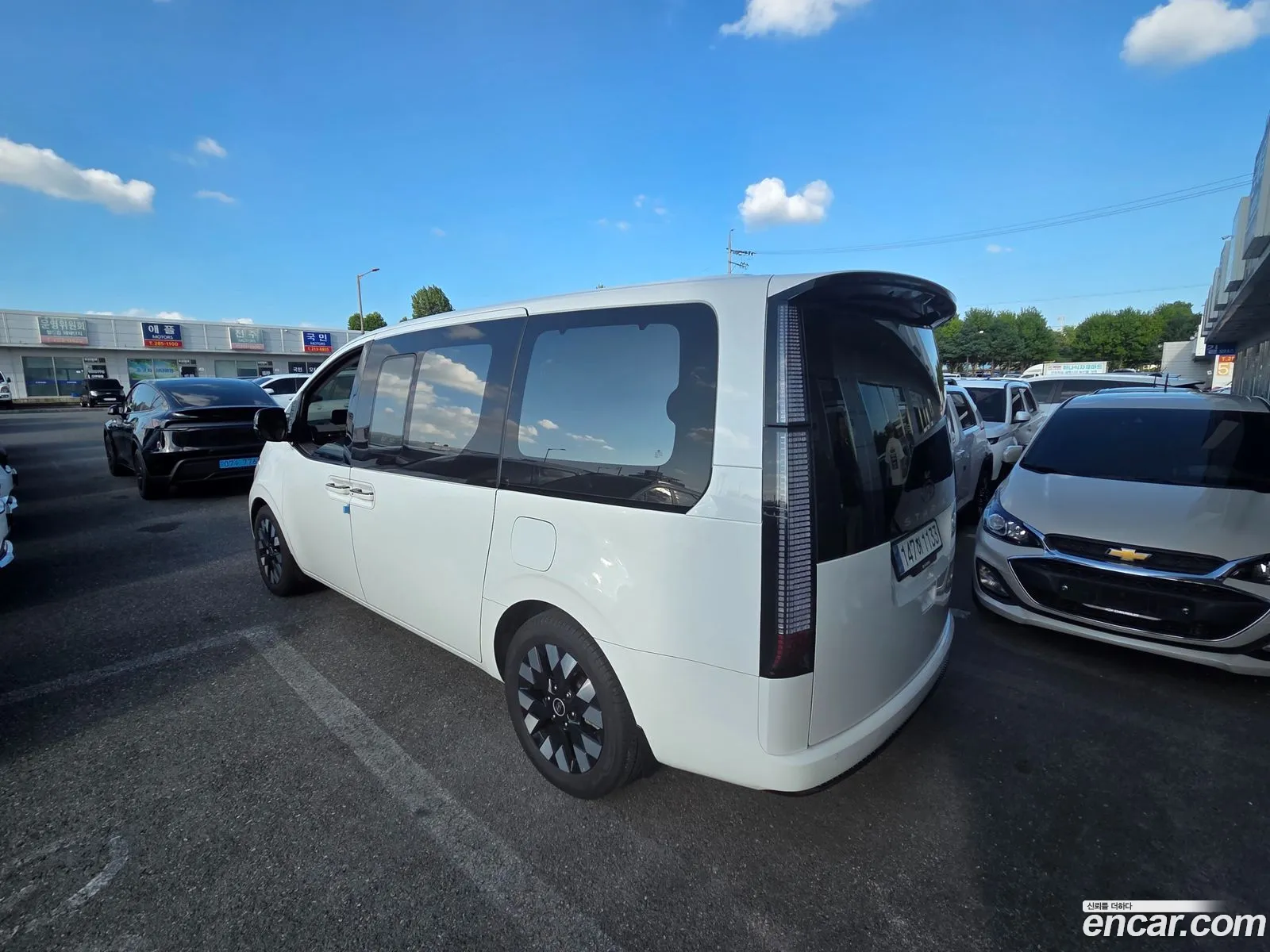 Hyundai Staria 2025 — 2