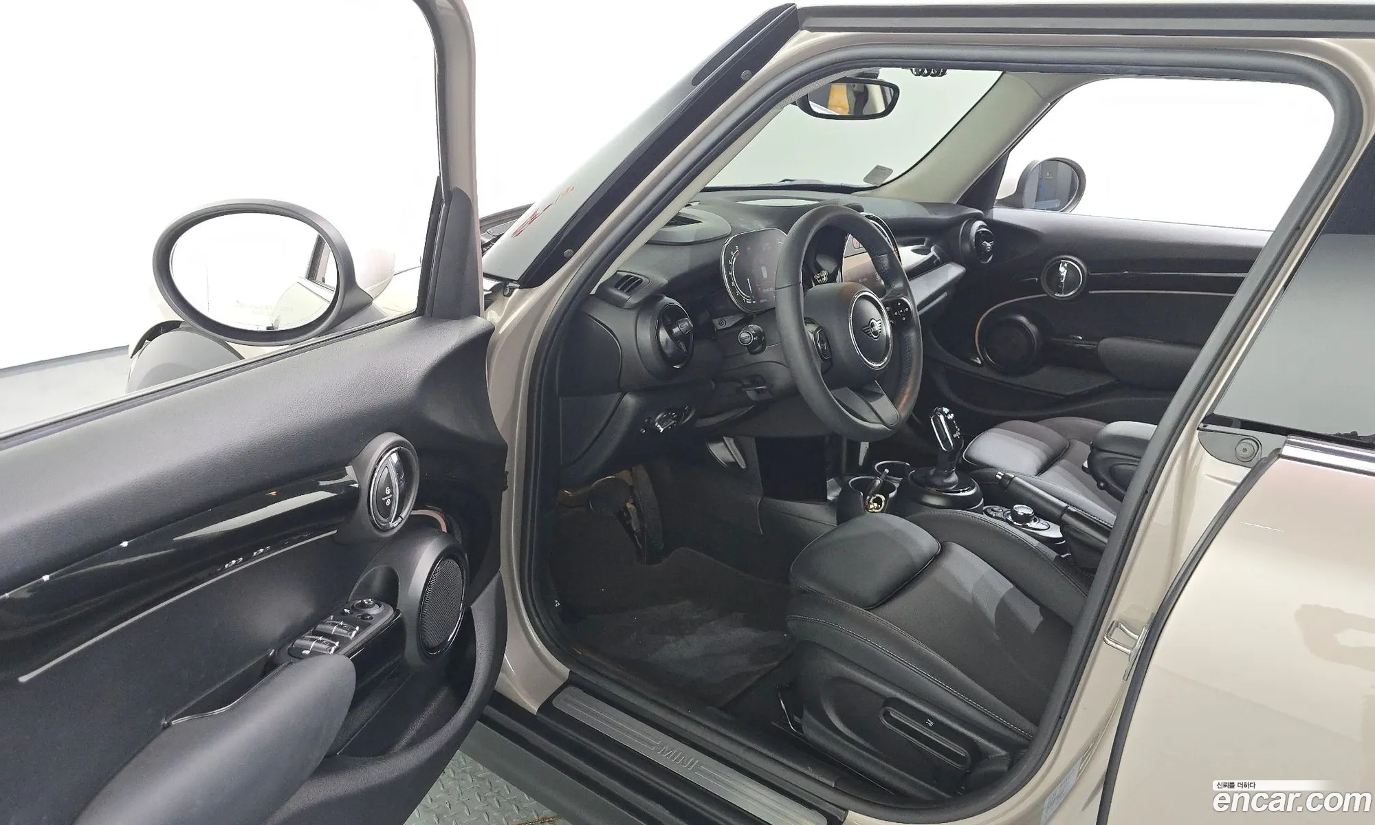 Mini Cooper 2024 WMW41DK08R2V41556 — 30