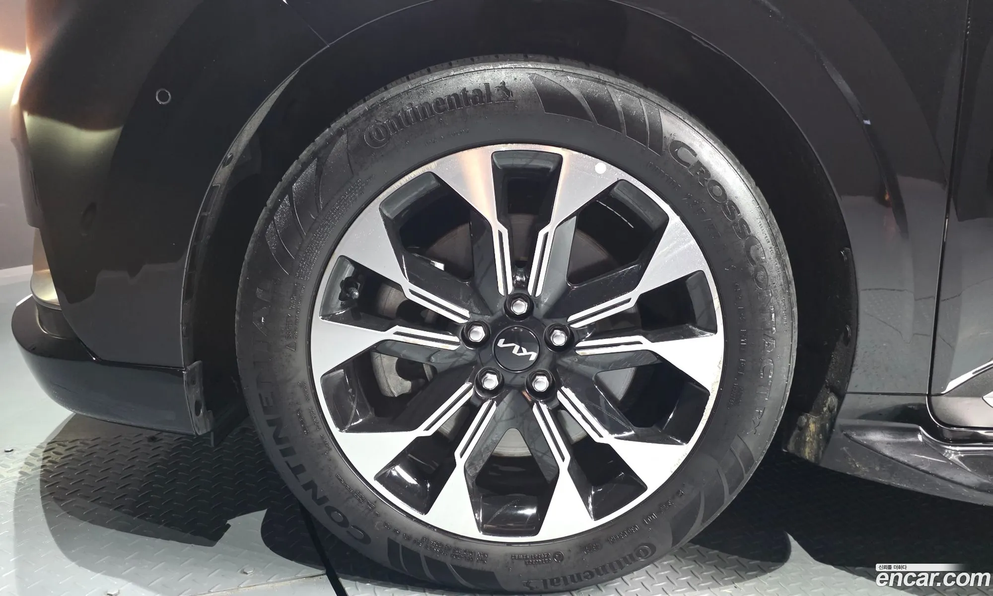 Kia Carnival 2023 KNANE813BPS265302 — 6