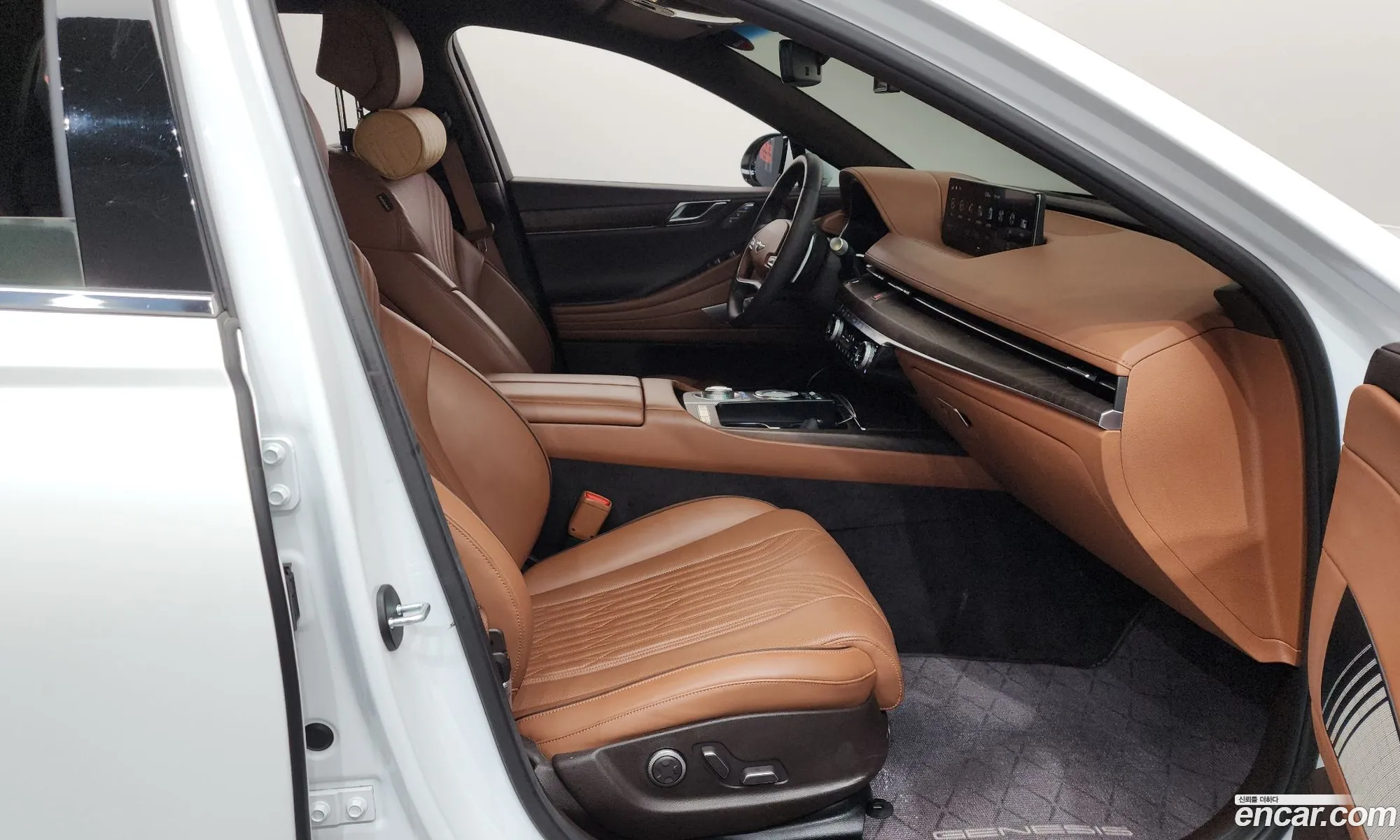 Genesis G80 2021 KMTGB41CDMU080168 — 28
