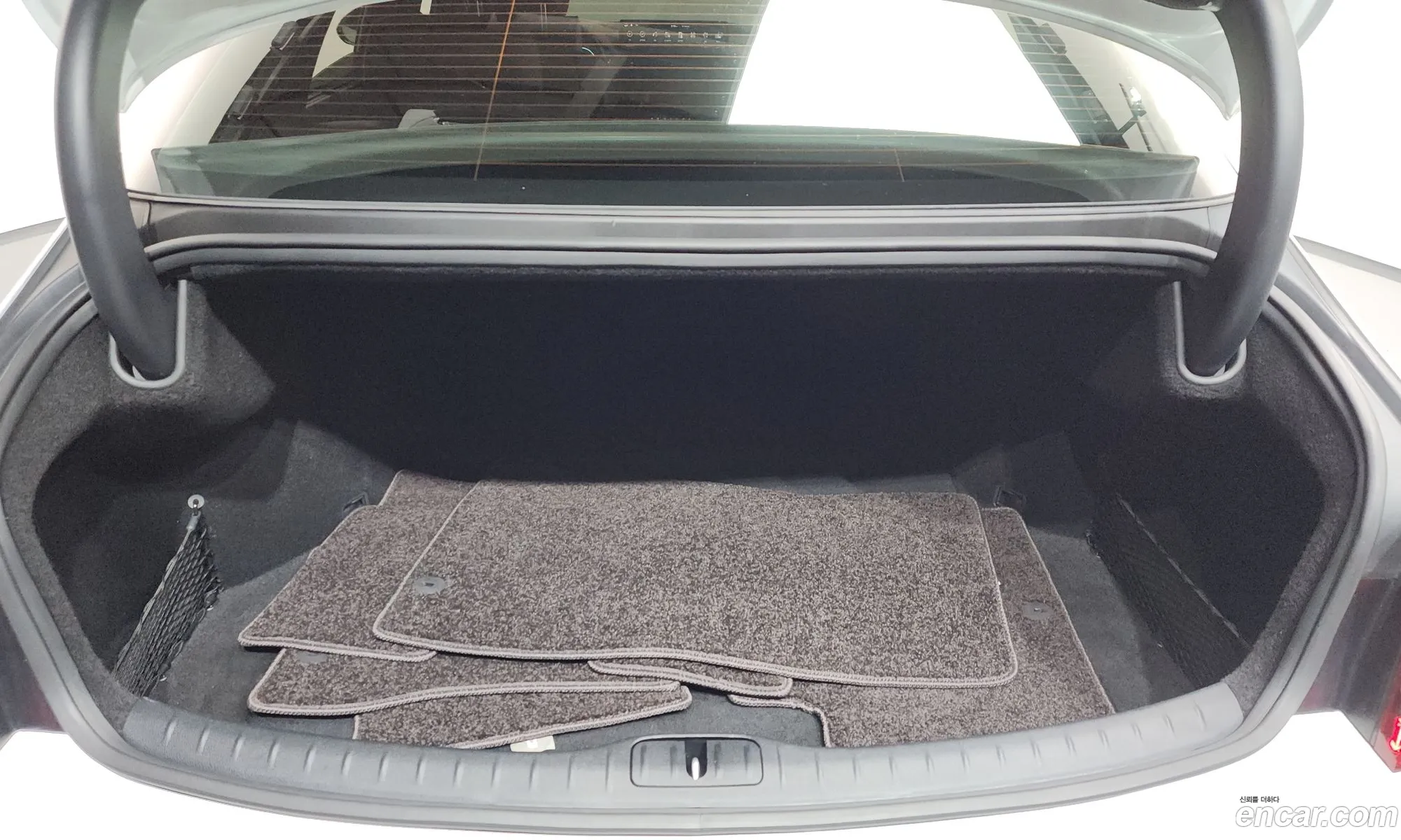 Genesis G80 2021 KMTGB41CDMU080168 — 29