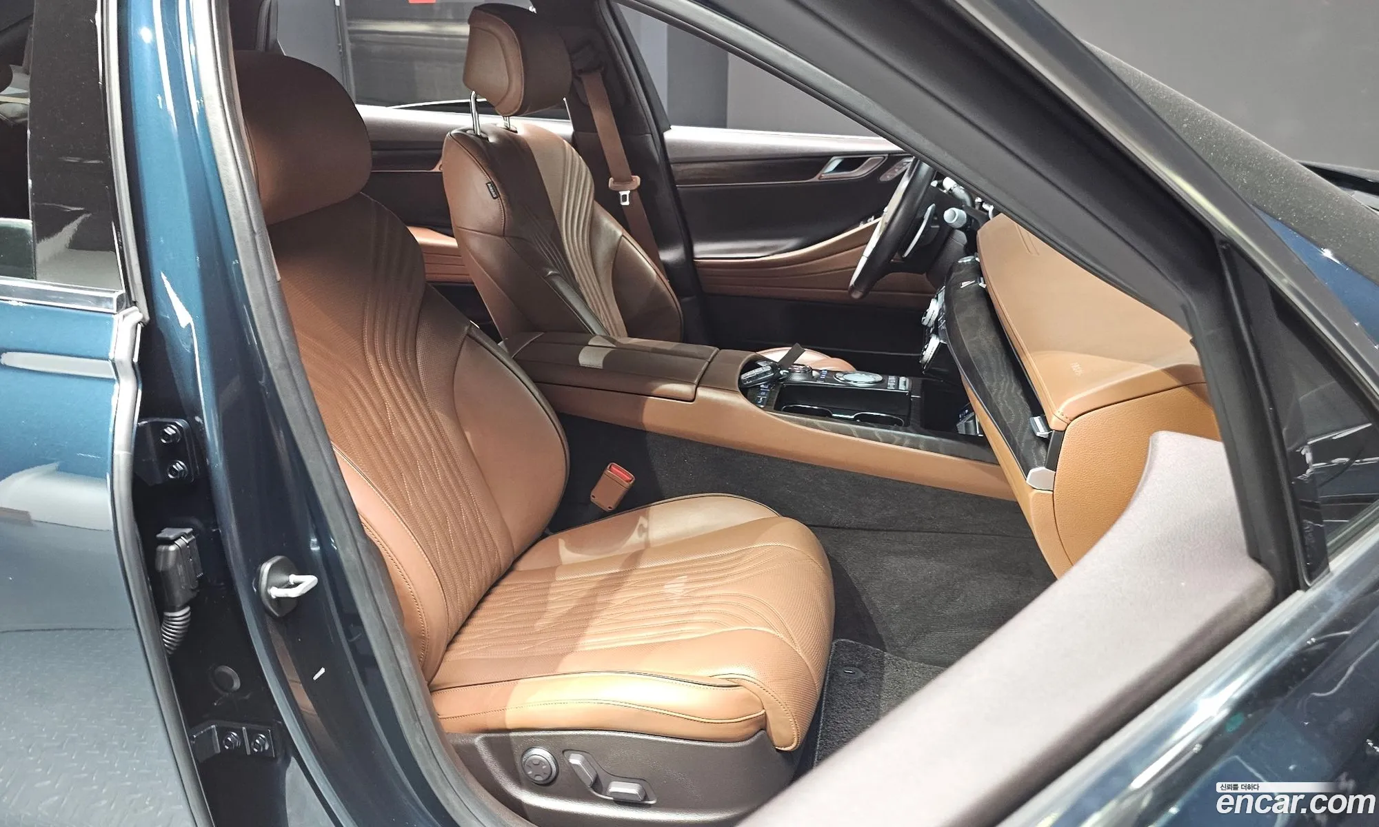 Genesis G80 2021 KMTGA41BDNU096607 — 14
