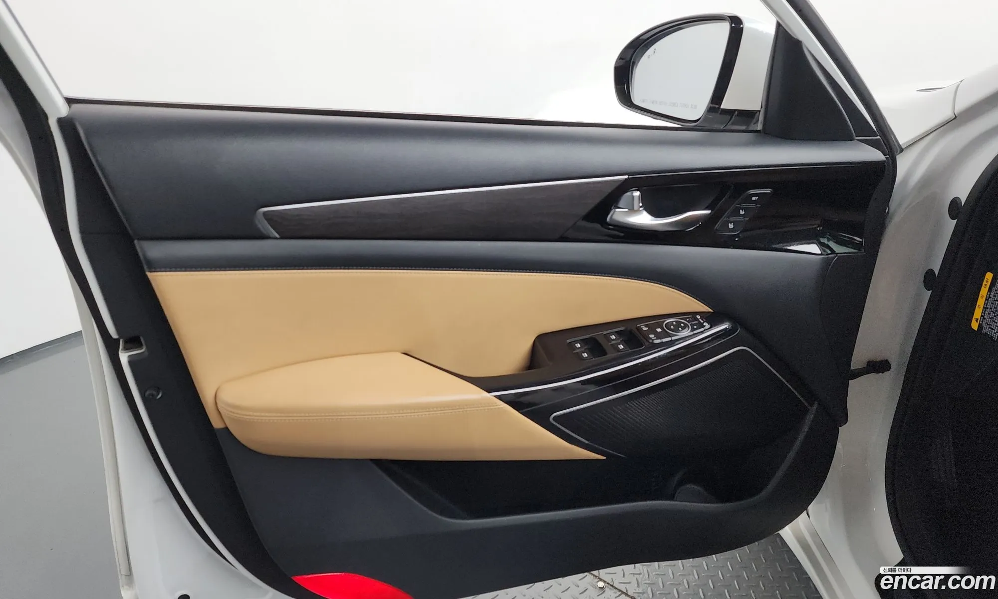 Kia K7 Premier 2019 KNALC41BBLA206134 — 3