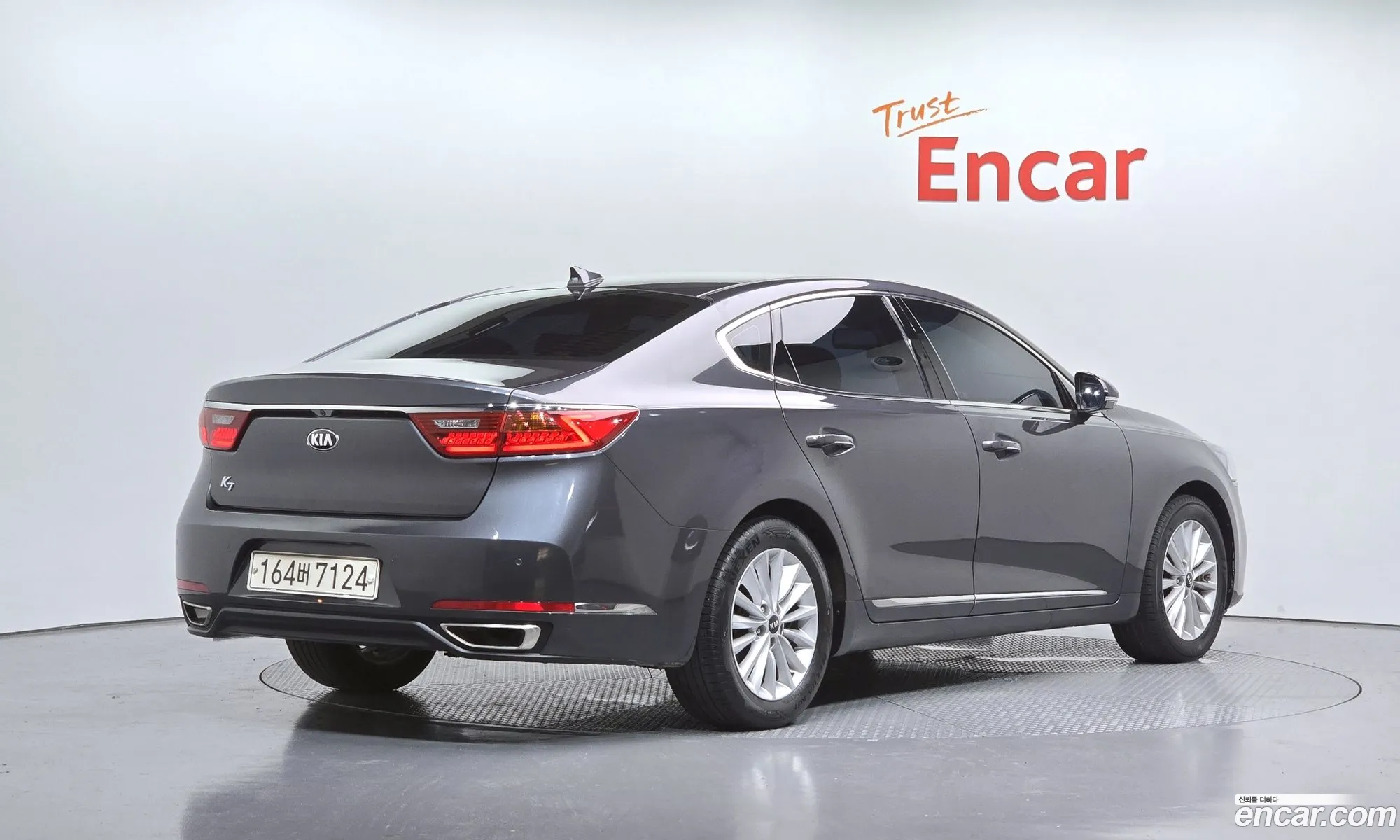 Kia K7 2018 KNALC418BJA145507 — 17