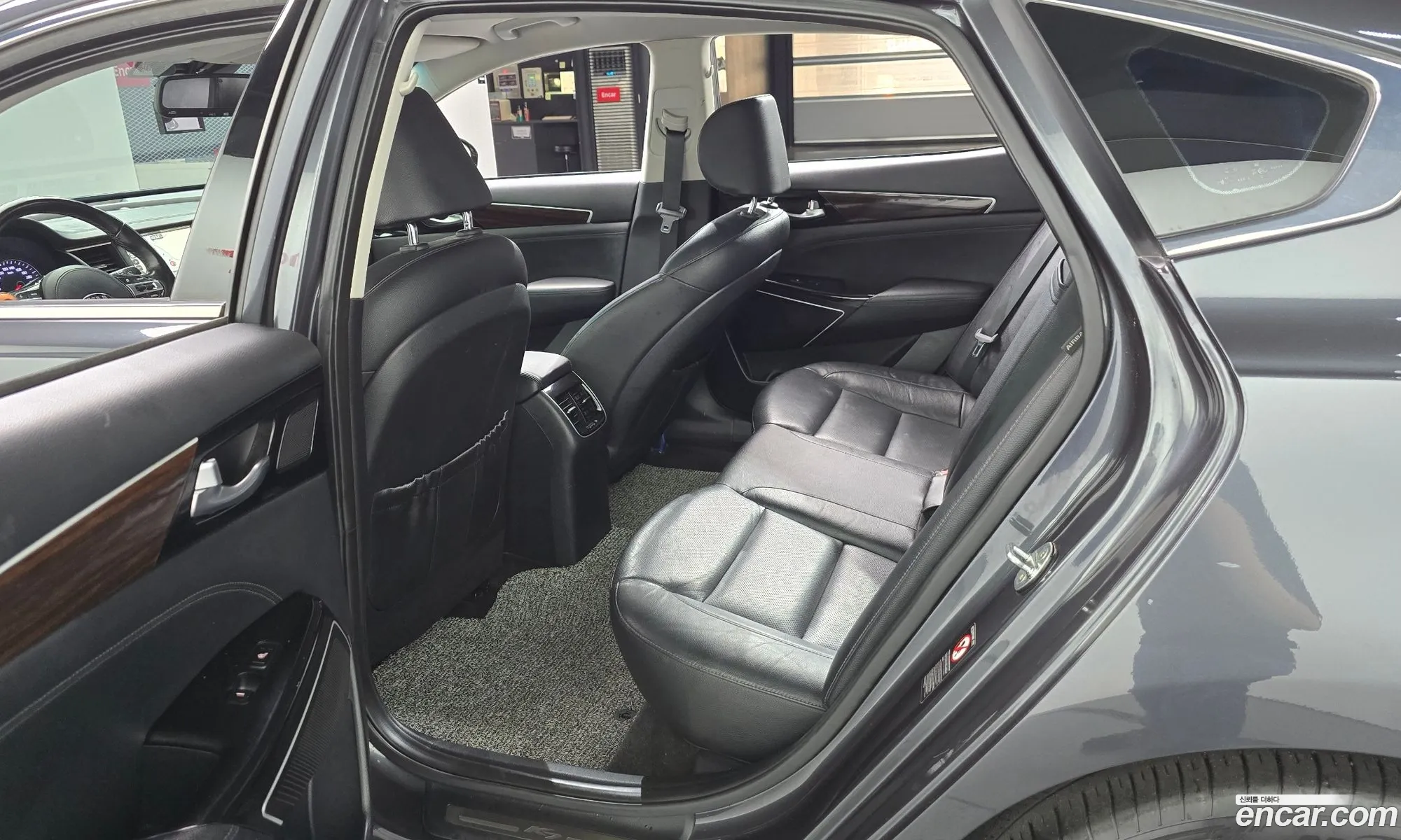 Kia K7 2018 KNALC418BJA145507 — 22