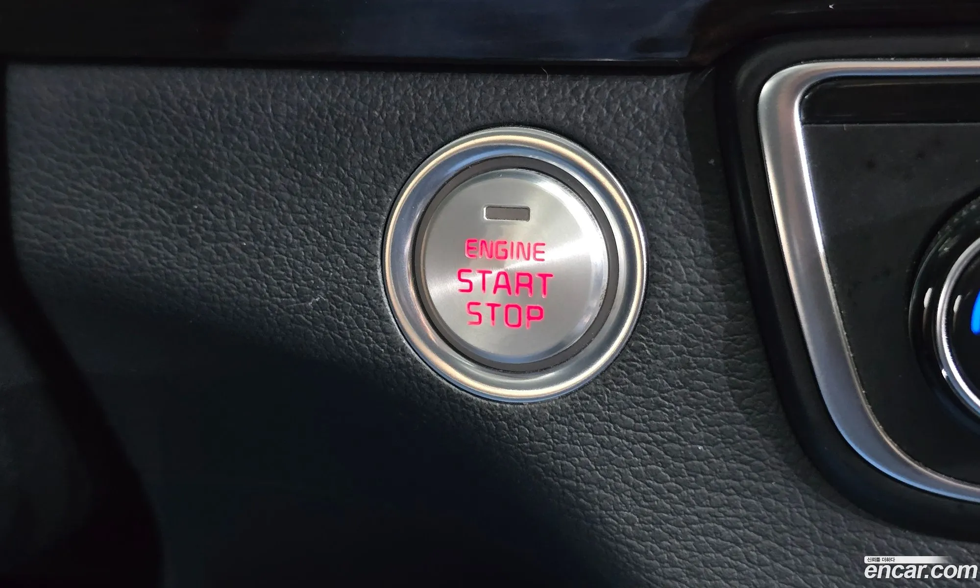 Kia K7 2018 KNALC418BJA145507 — 25