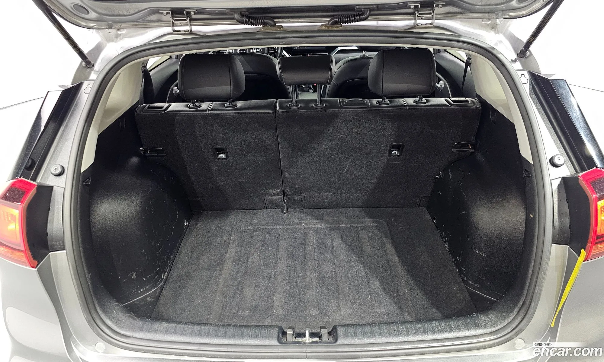 Kia Niro 2020 KNACA81CGLA391586 — 6