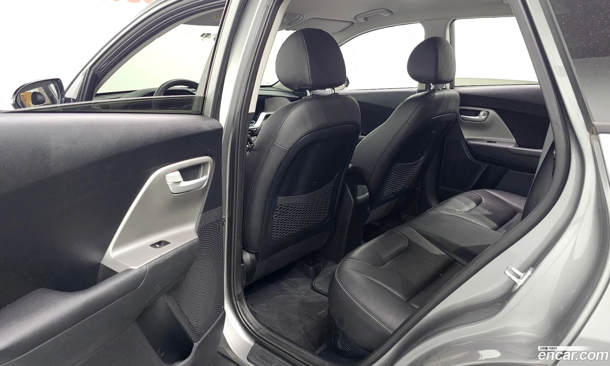 Kia Niro 2020 KNACA81CGLA391586 — 4