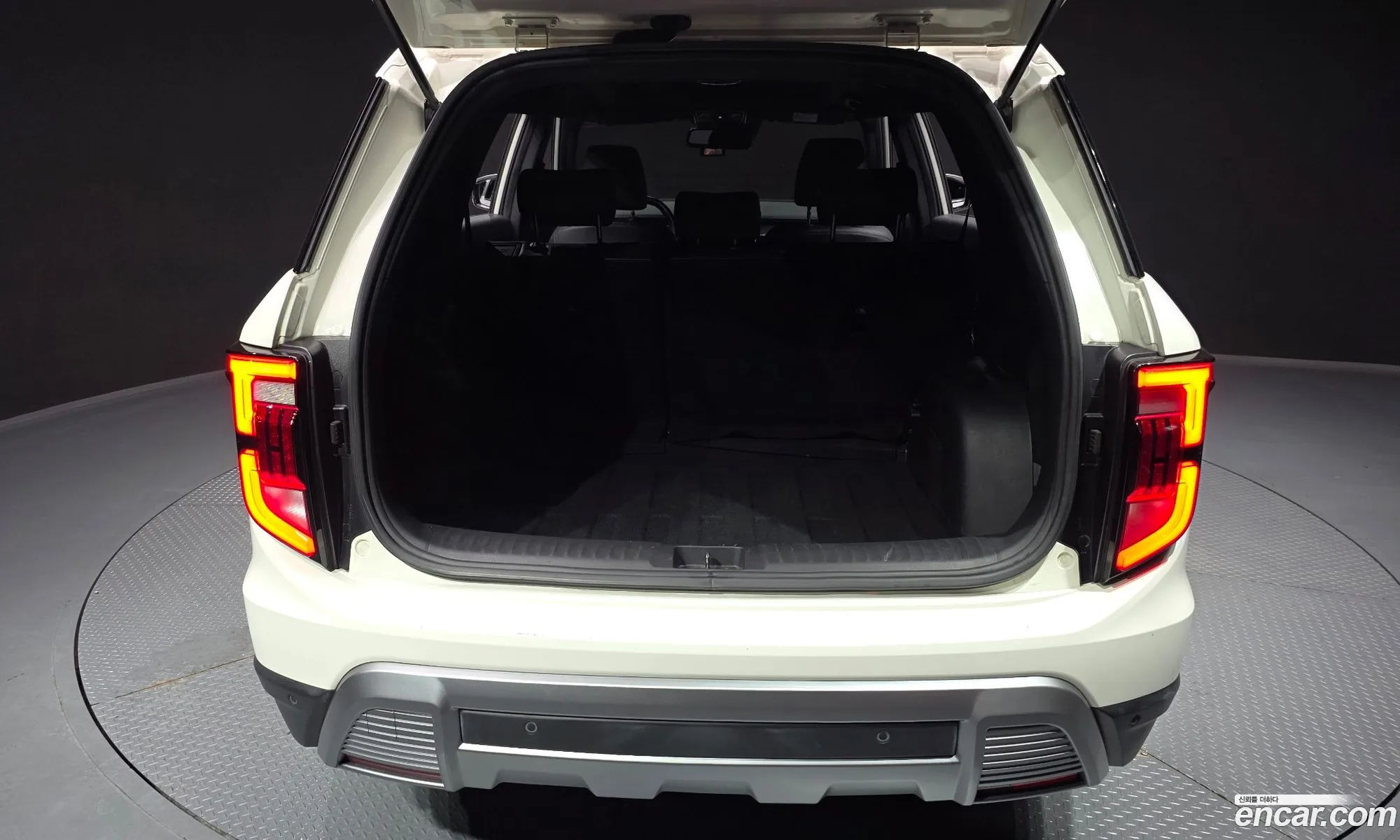 KG Mobility (SsangYong) Torres 2022 — 15