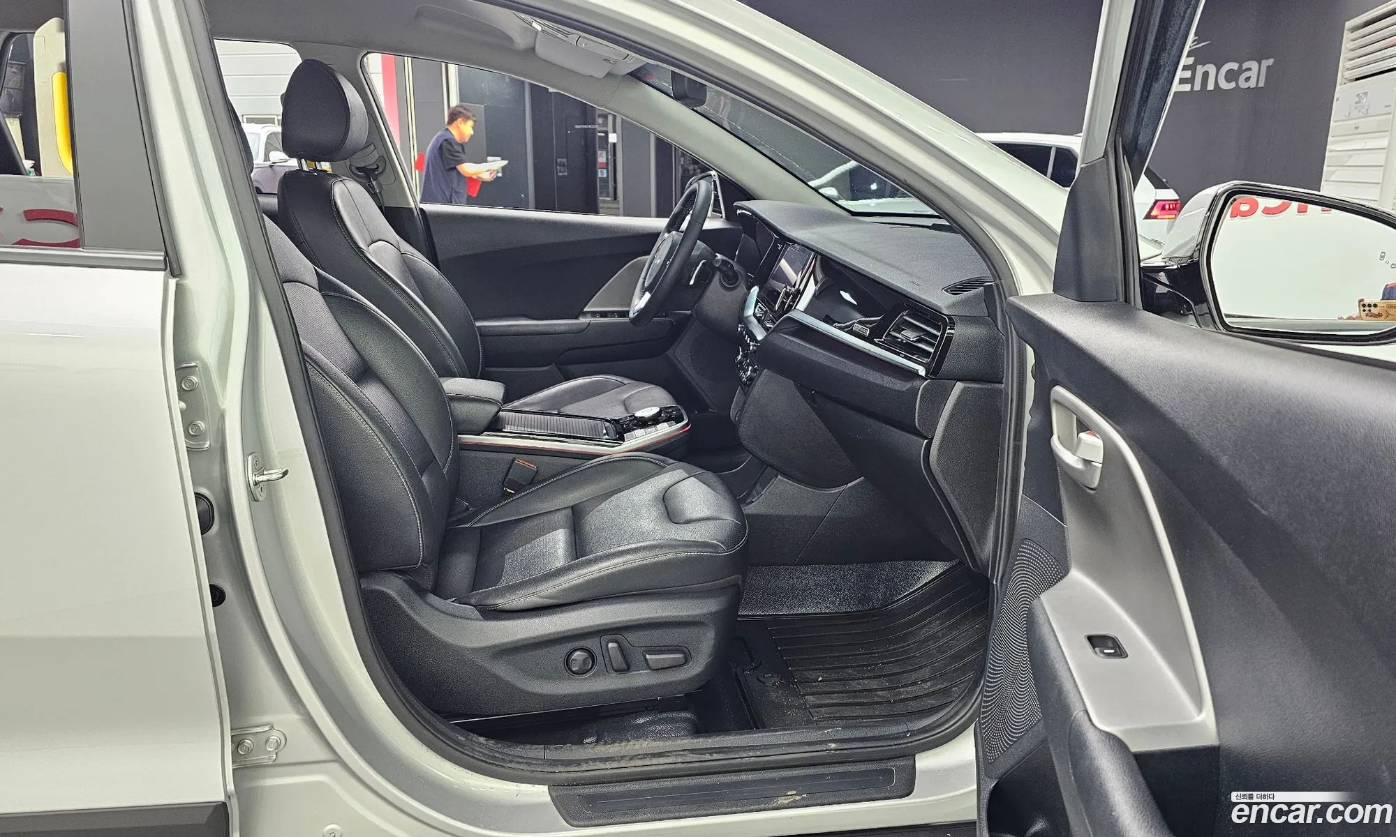 Kia Niro Plus 2022 — 18