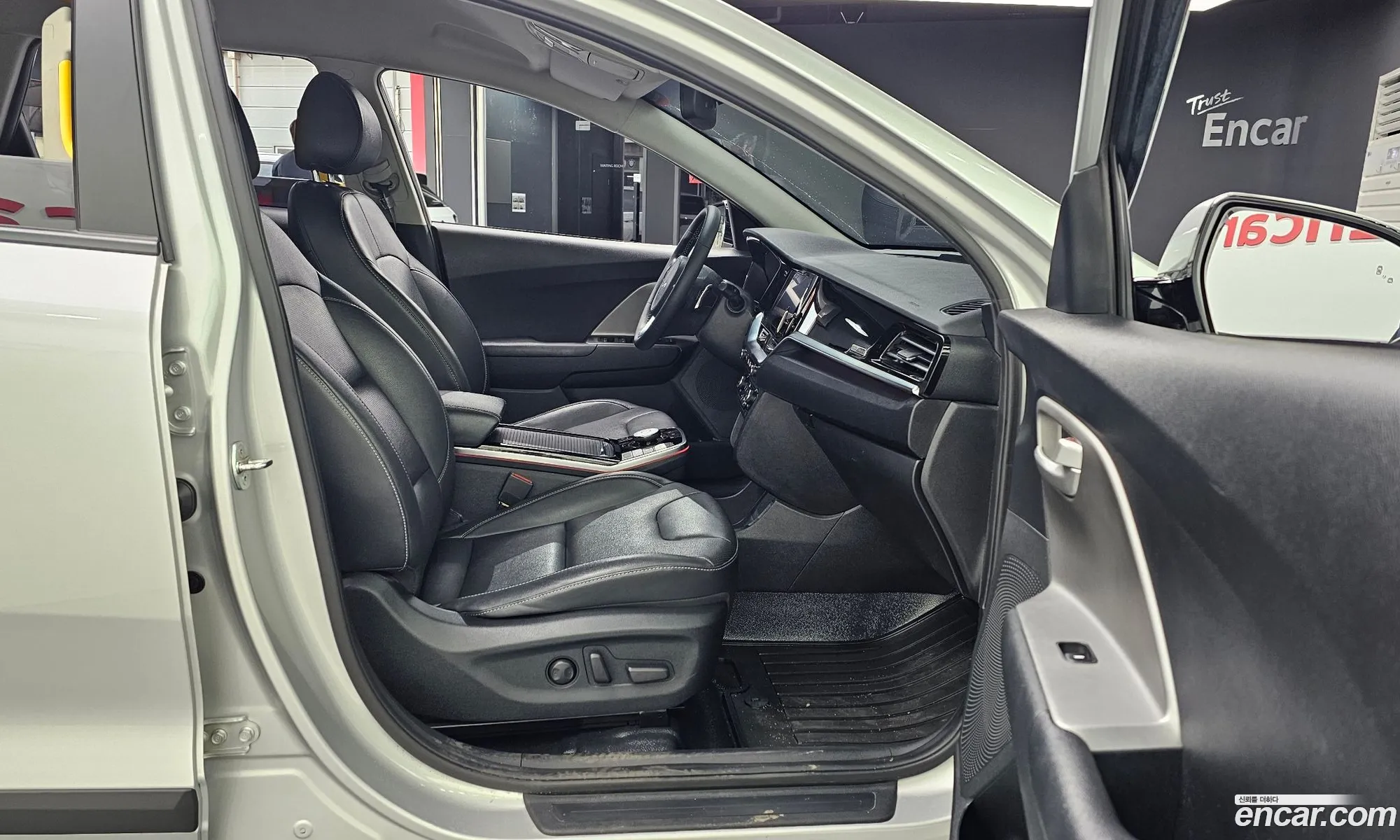 Kia Niro Plus 2022 — 10