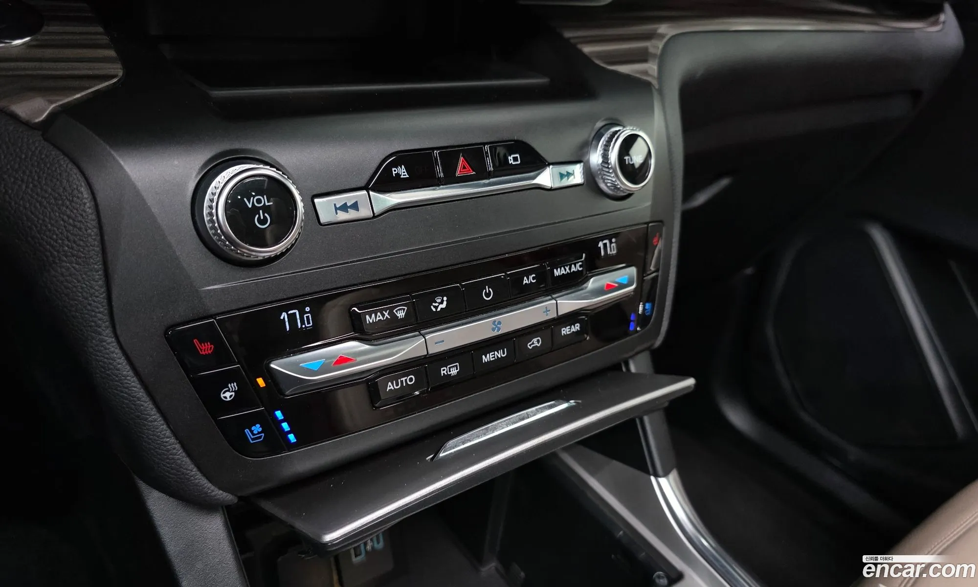 Ford Explorer 6th Gen 2020 1FMSK8FH8LGC71247 — 15