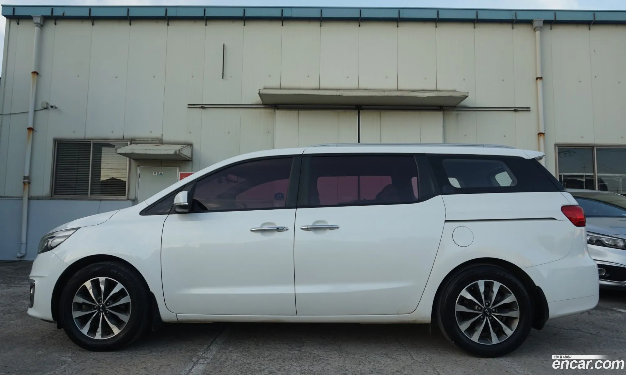 Kia Carnival 2014 — 6