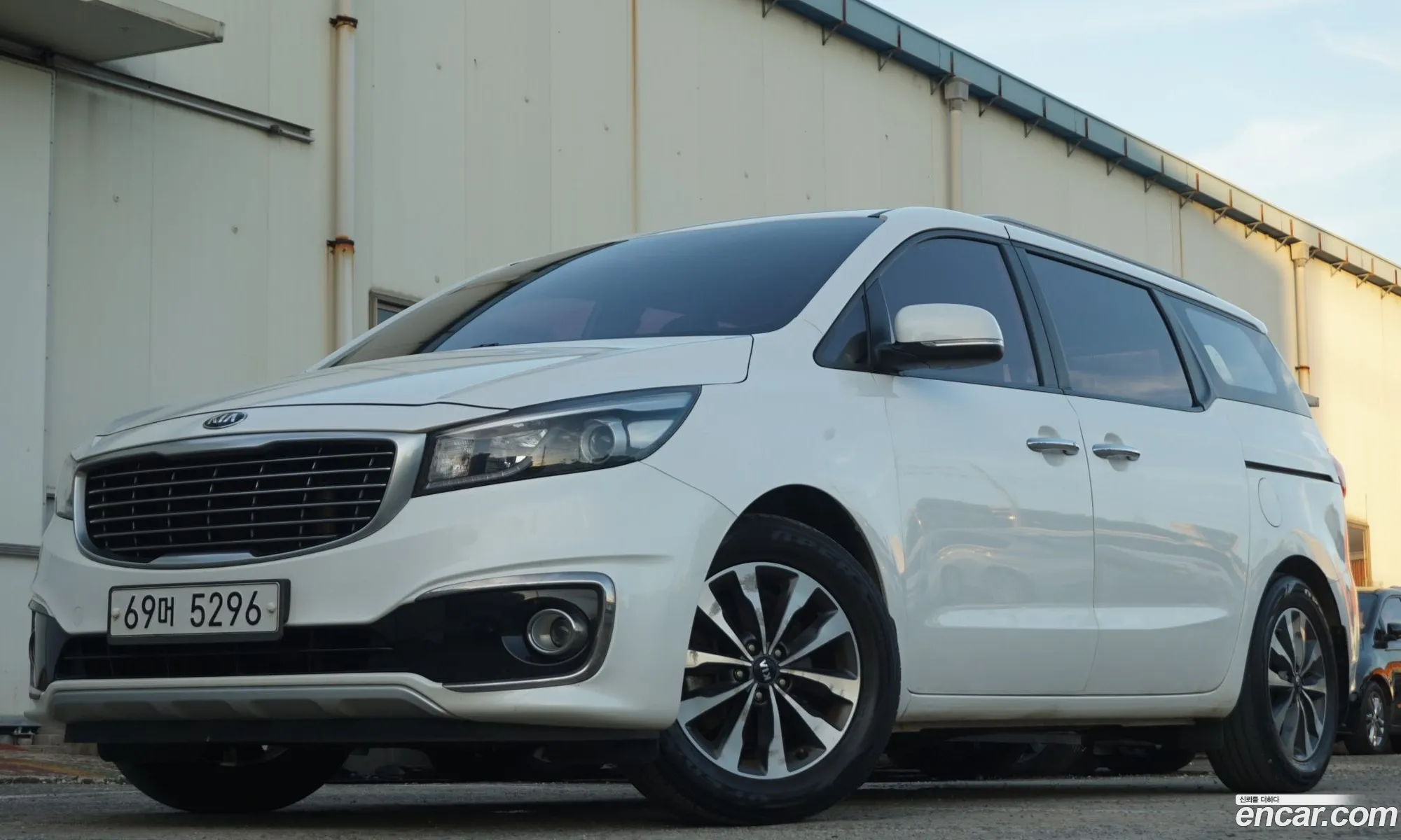 Kia Carnival 2014 — 10