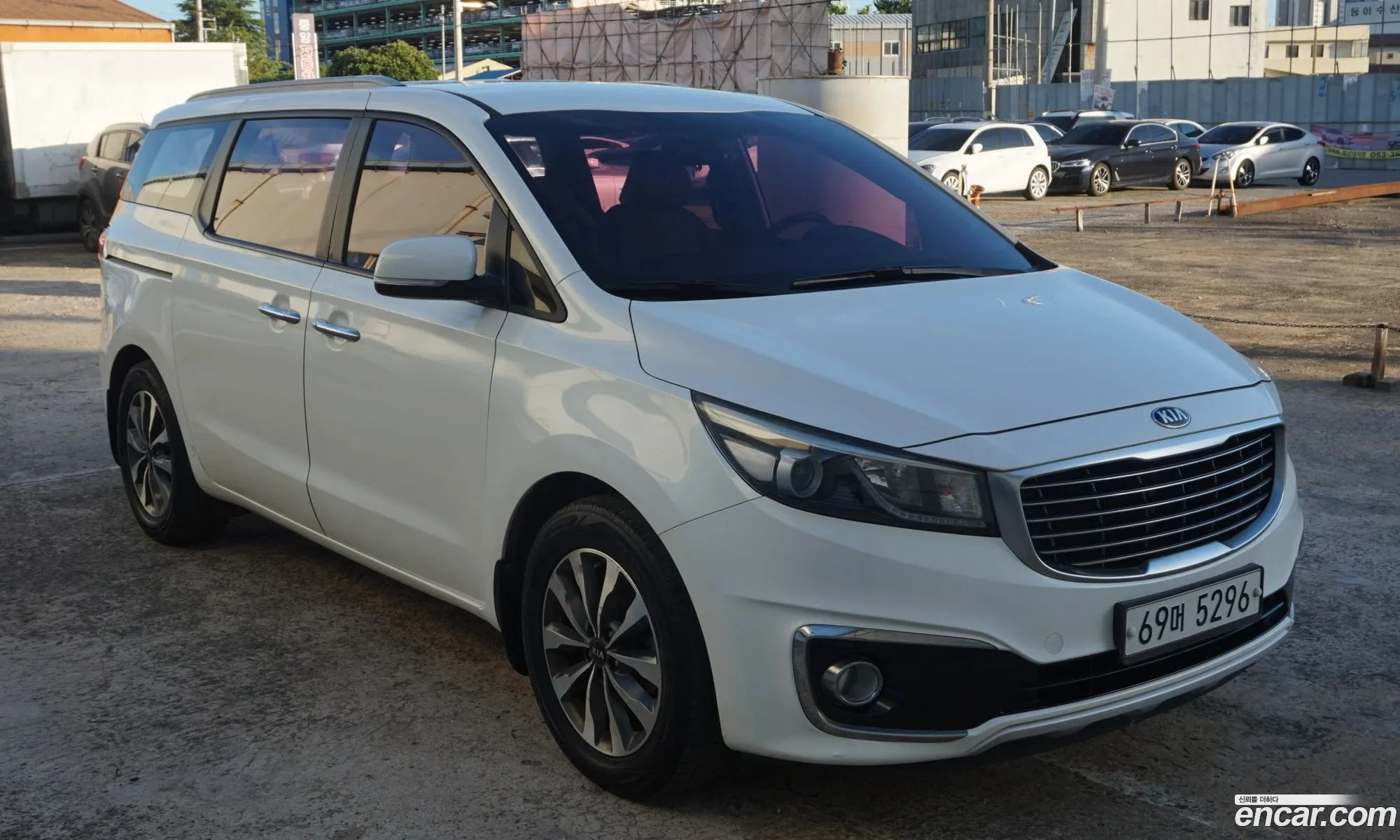 Kia Carnival 2014 — 12