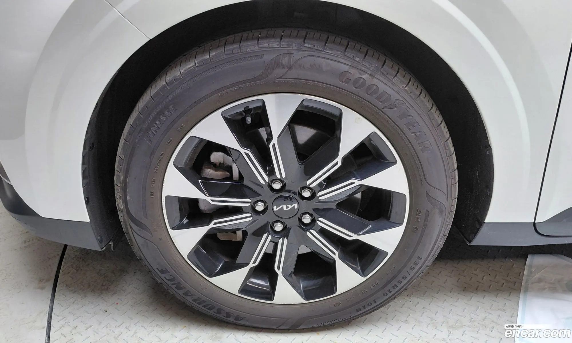 Kia Carnival 2023 KNANC813BPS314084 — 30