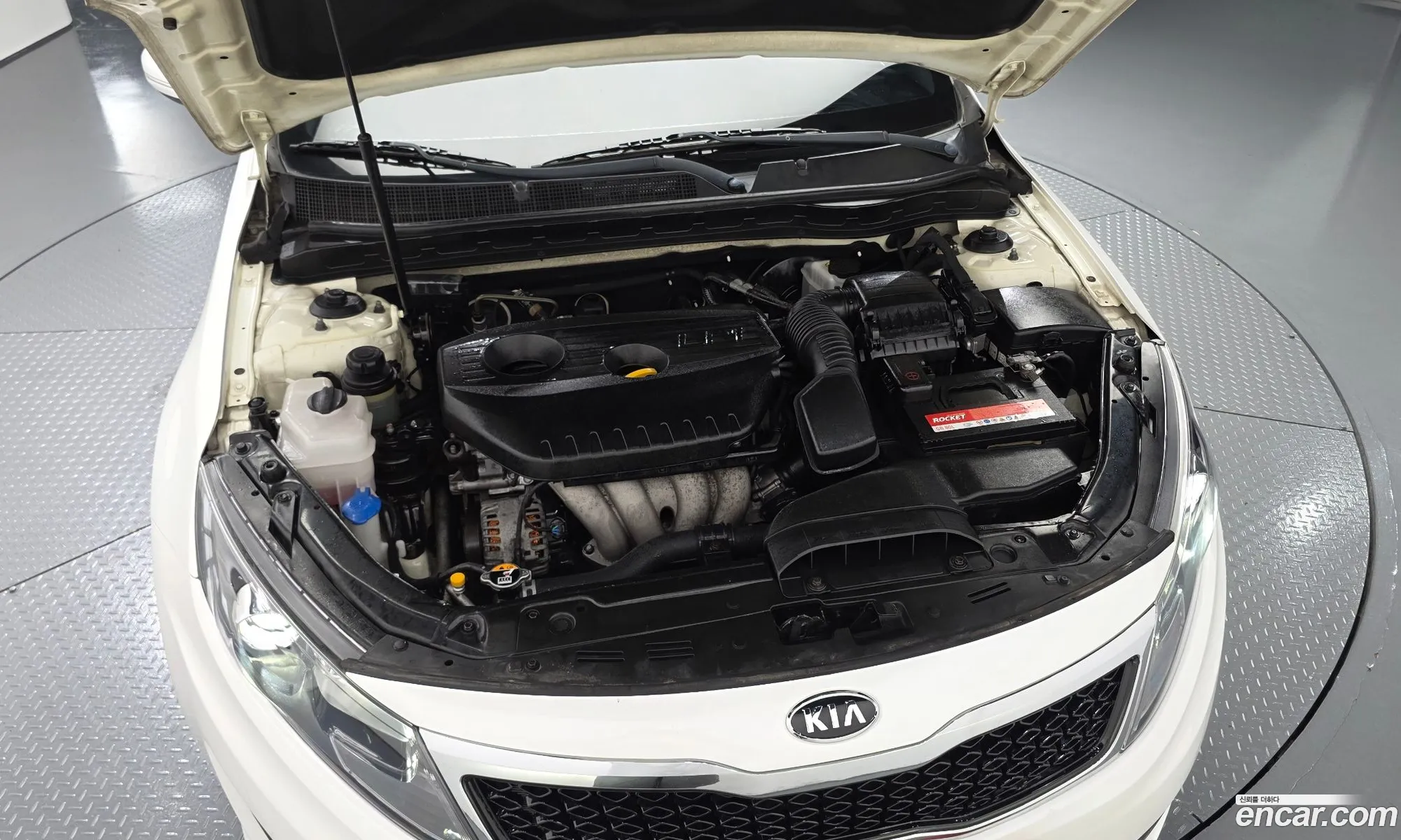 Kia K5 2011 KNAGN418BCA183998 — 15