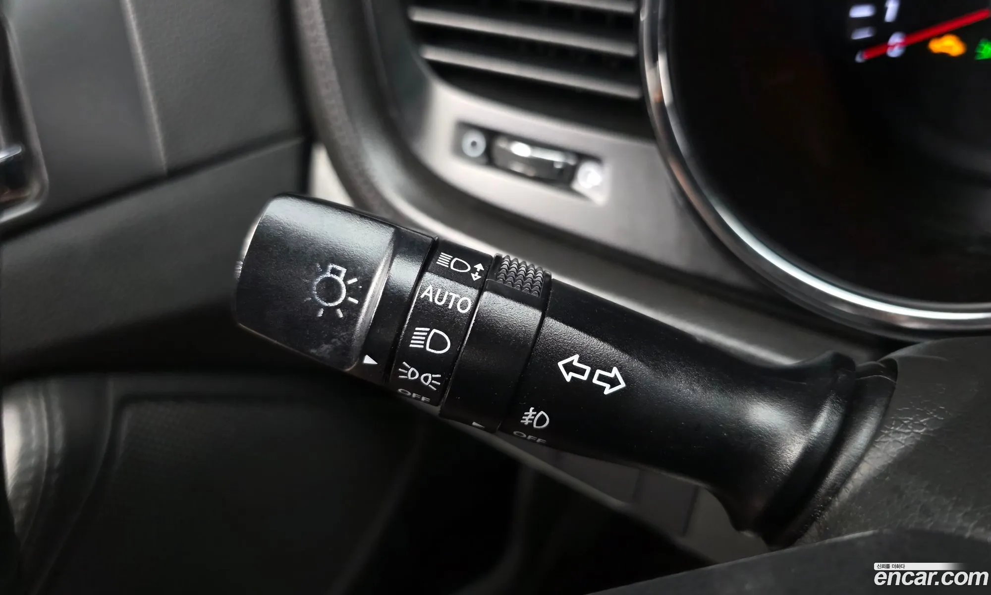 Kia K5 2011 KNAGN418BCA183998 — 12