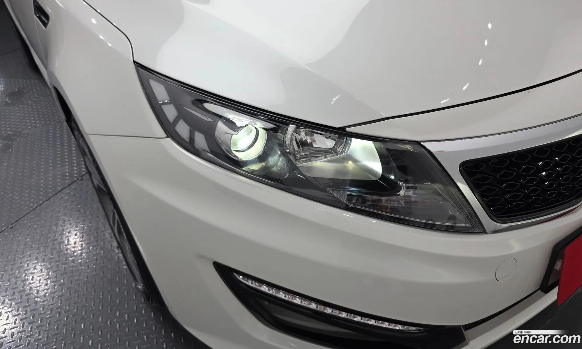 Kia K5 2011 KNAGN418BCA183998 — 31