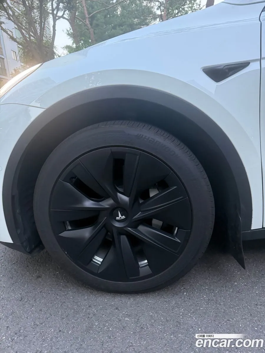 Tesla Model Y 2022 — 4