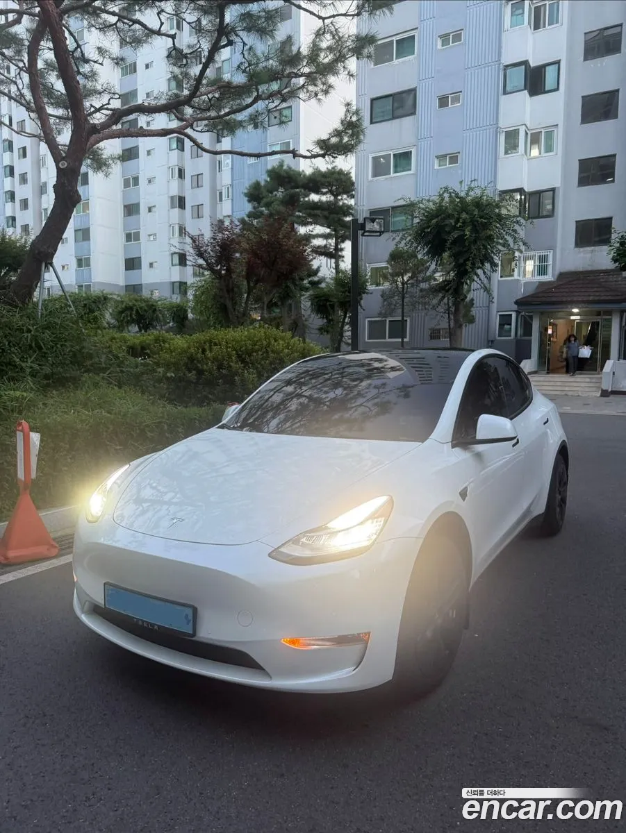Tesla Model Y 2022 — 9