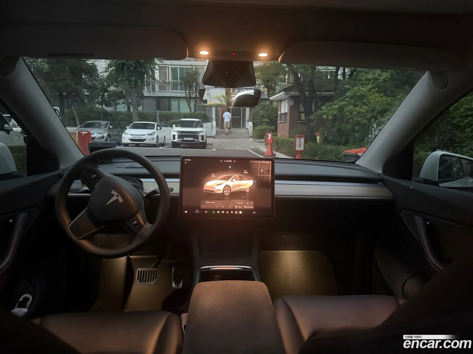 Tesla Model Y 2022 — 8