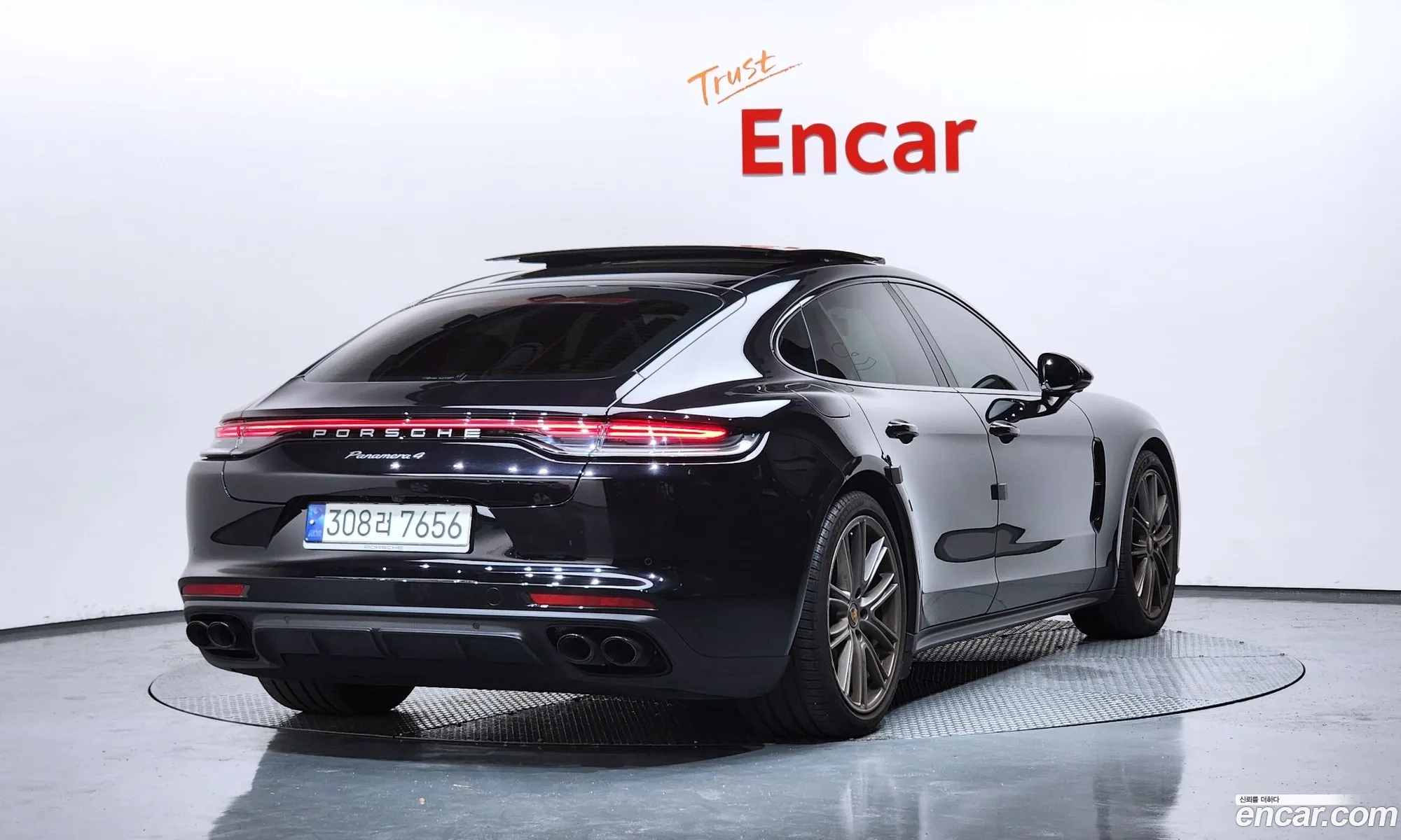 Porsche Panamera 2023 — 24
