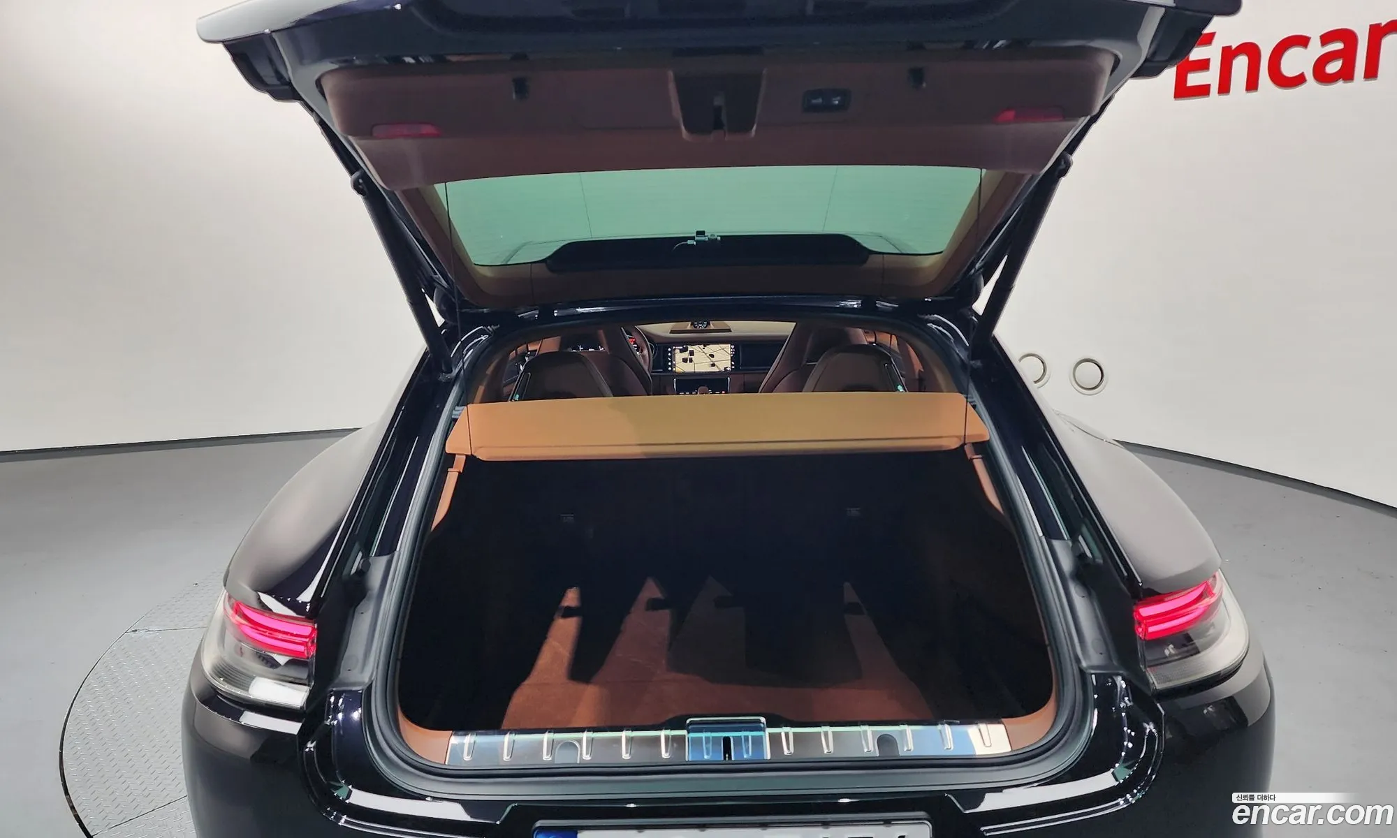 Porsche Panamera 2023 — 11