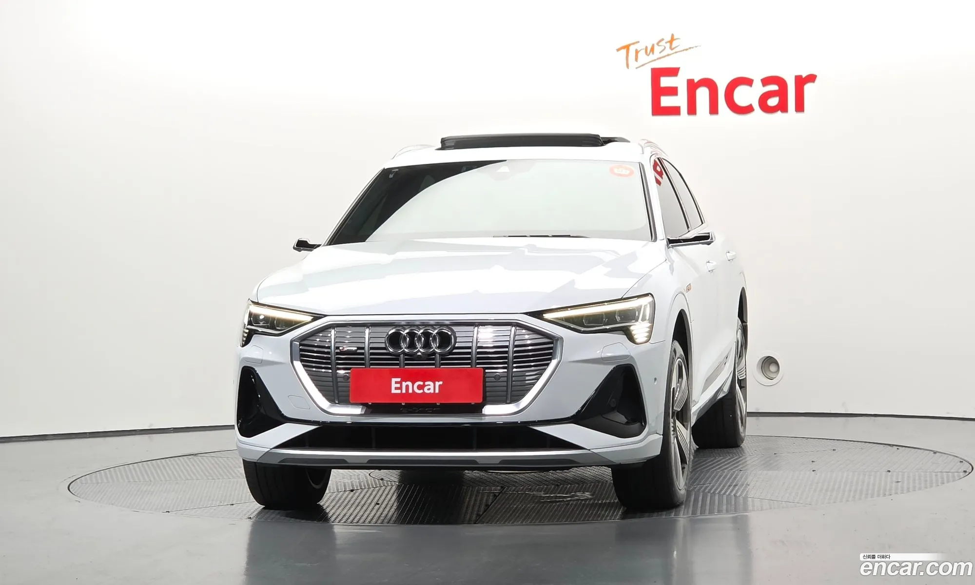 Audi e-tron 2022 — 35