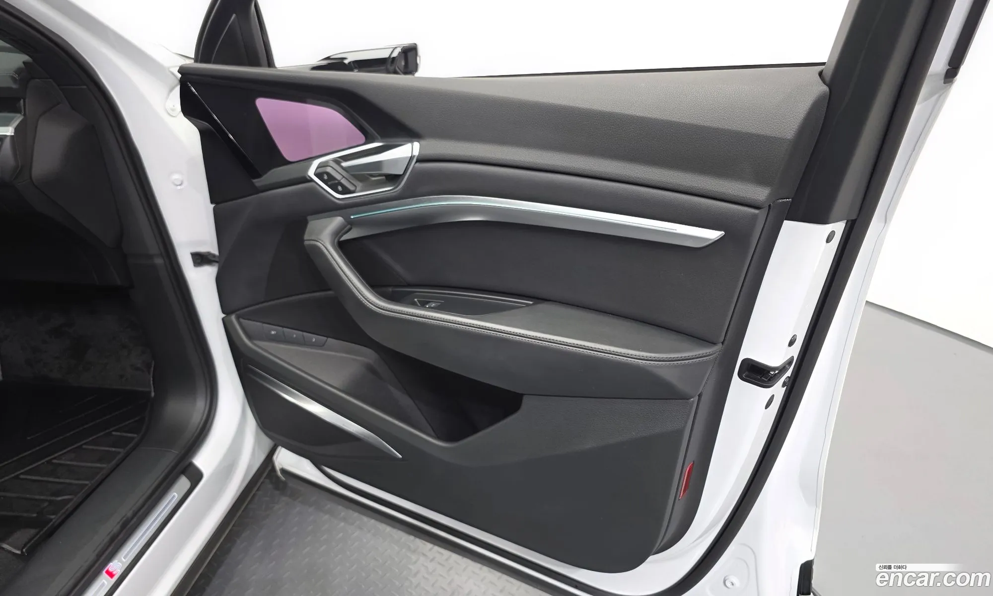 Audi e-tron 2022 — 34