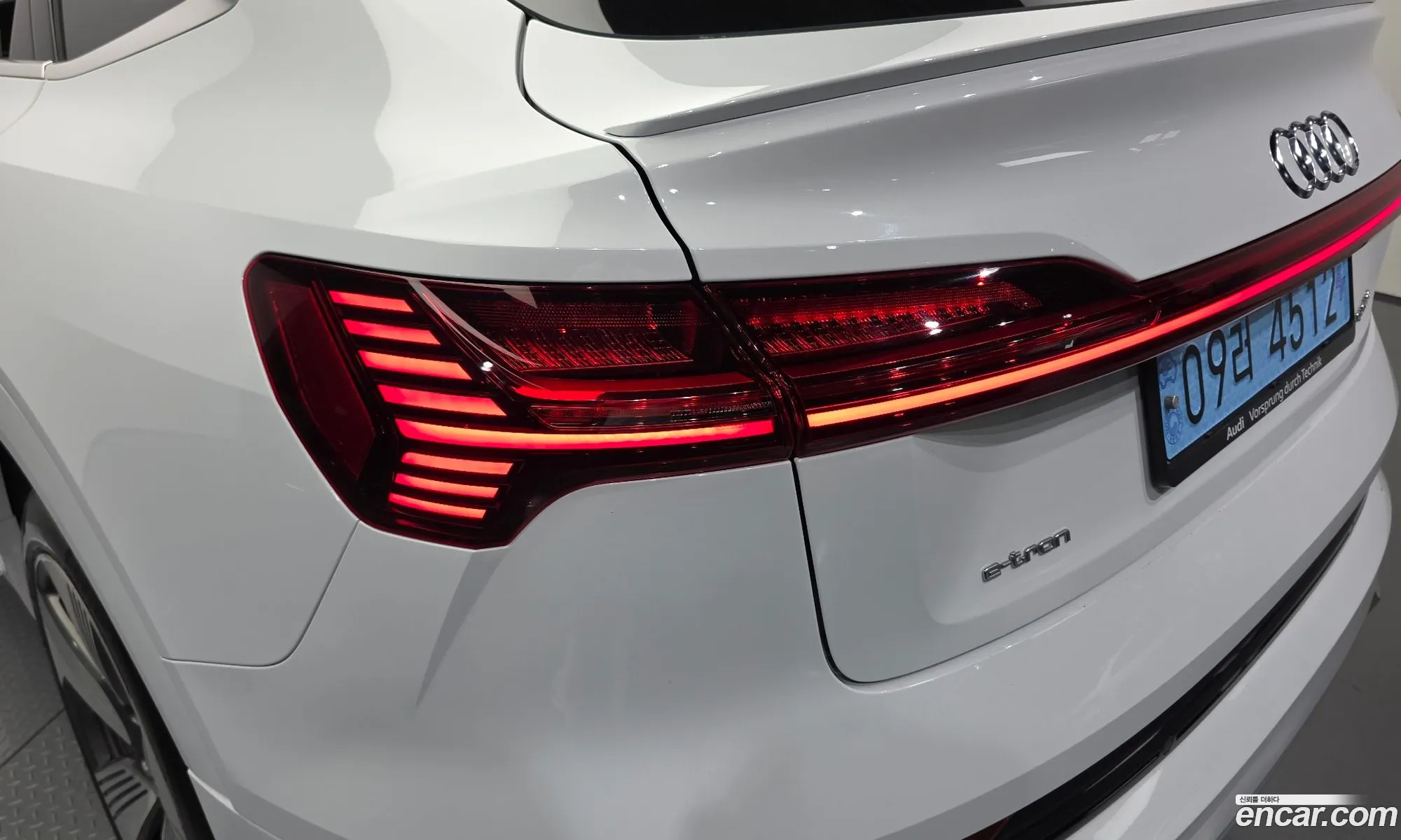 Audi e-tron 2022 — 33