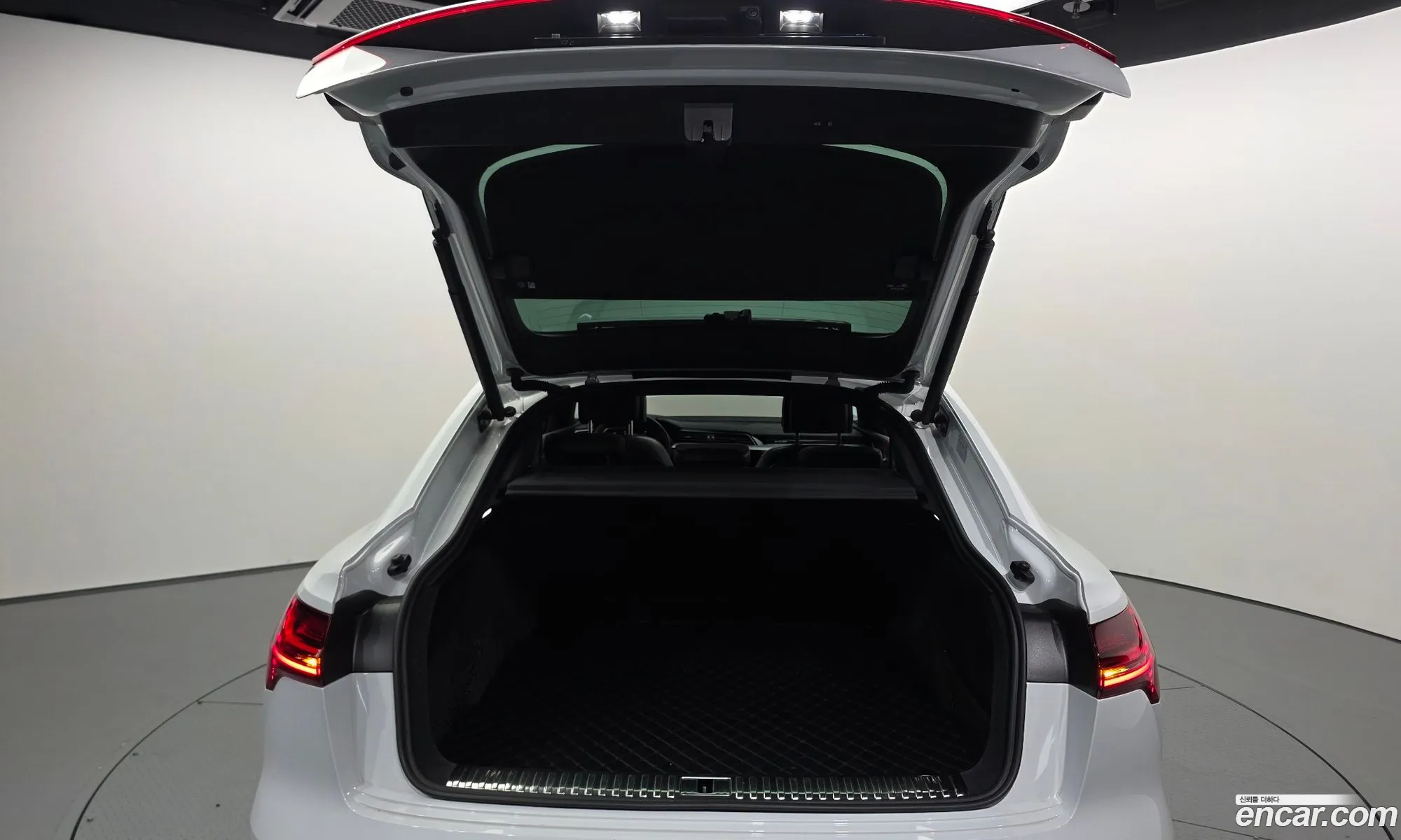 Audi e-tron 2022 — 2