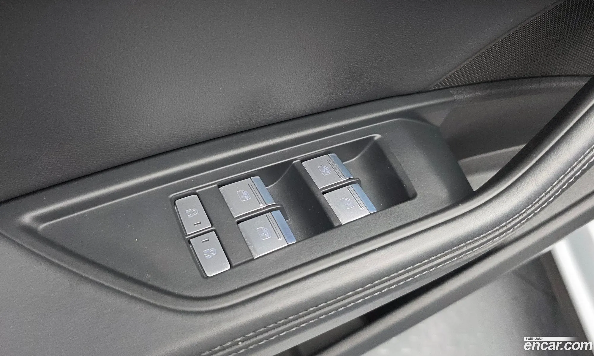 Audi e-tron 2022 — 21