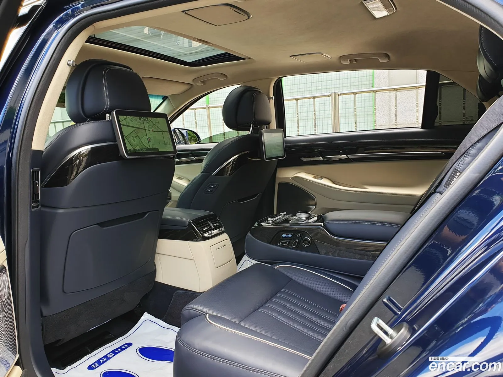 Genesis EQ900 2018 — 13