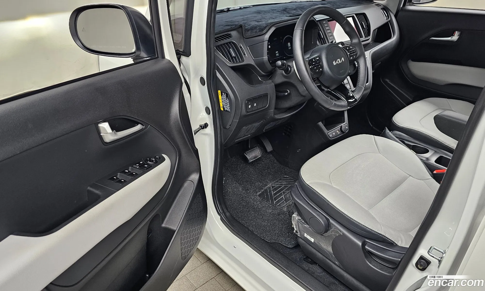 Kia Kia Ray EV 2024 — 3
