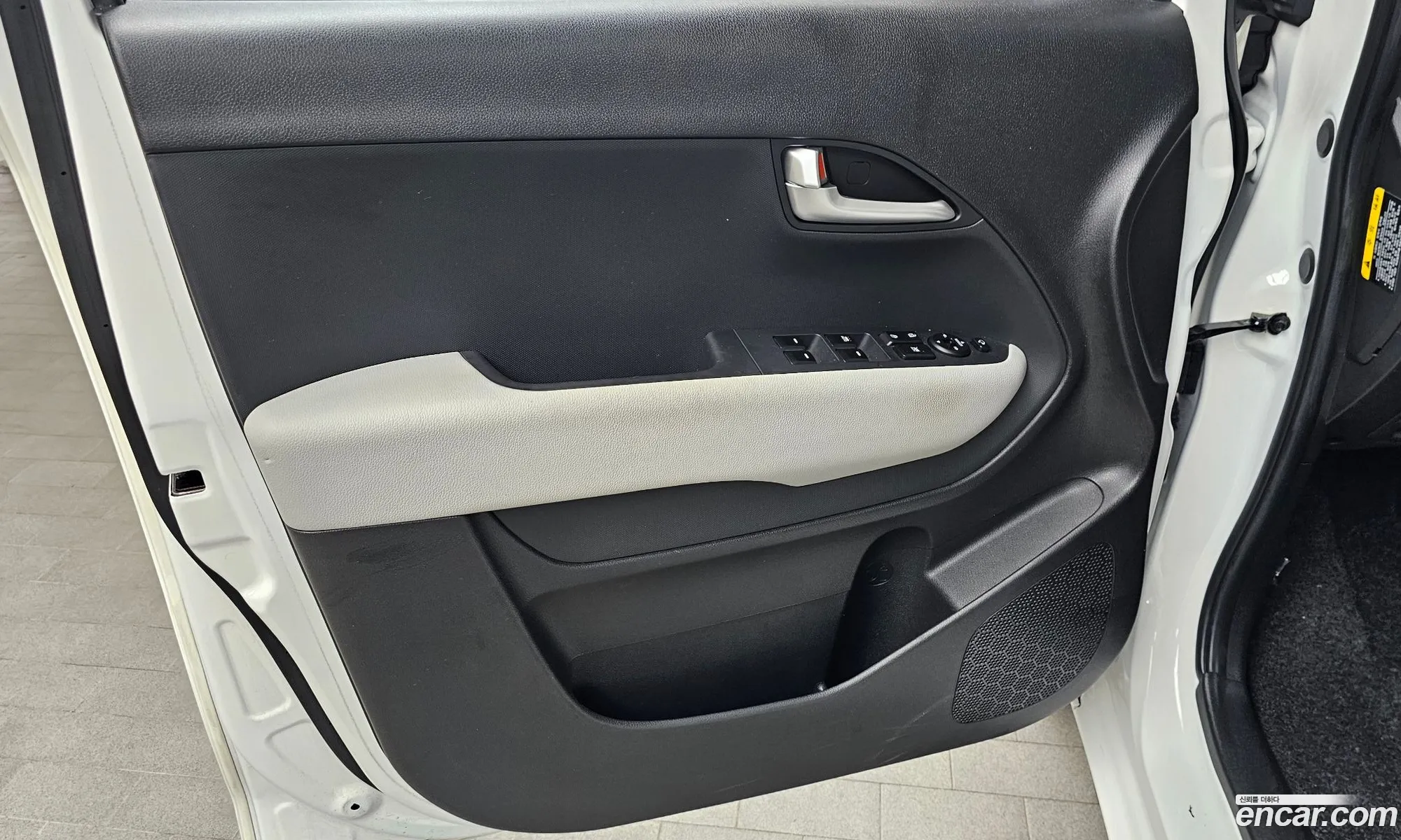 Kia Kia Ray EV 2024 — 8