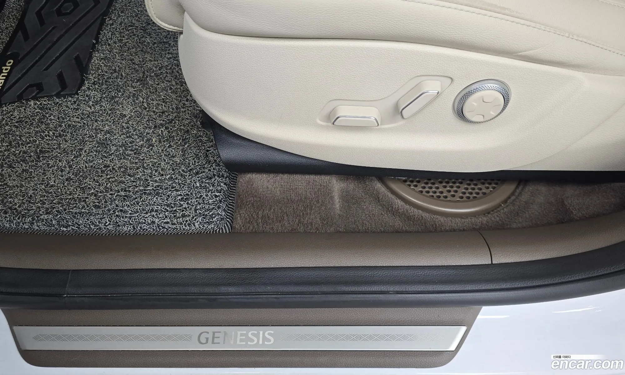 Genesis GV80 2021 — 35