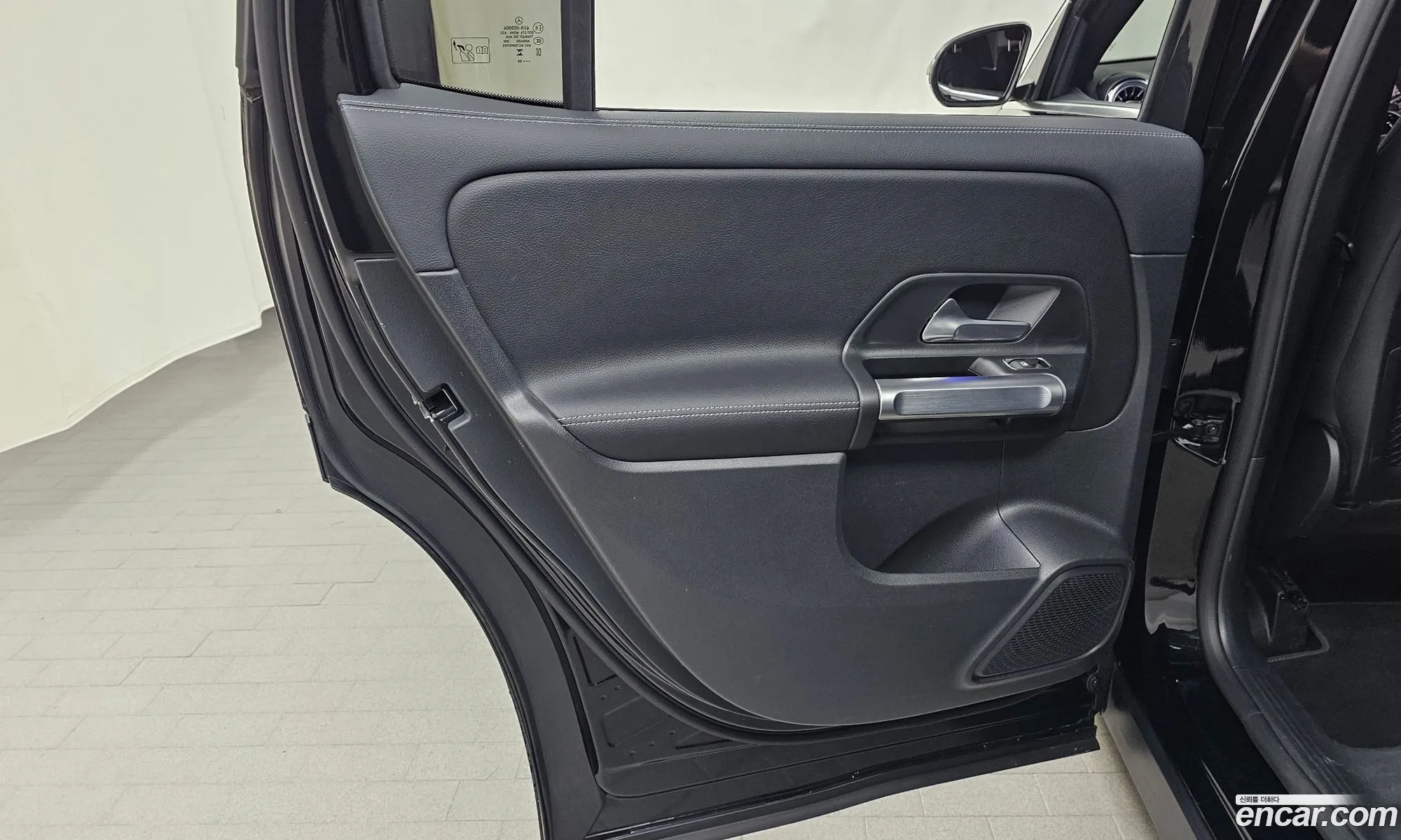 Mercedes-Benz GLB-Class X247 2024 — 30