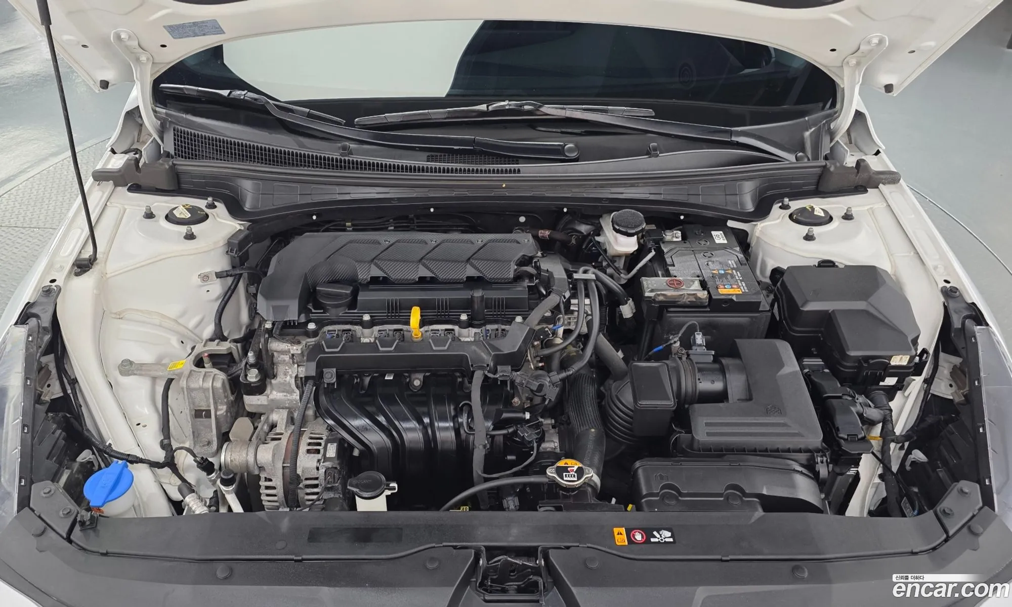 Hyundai Elantra 2021 — 28