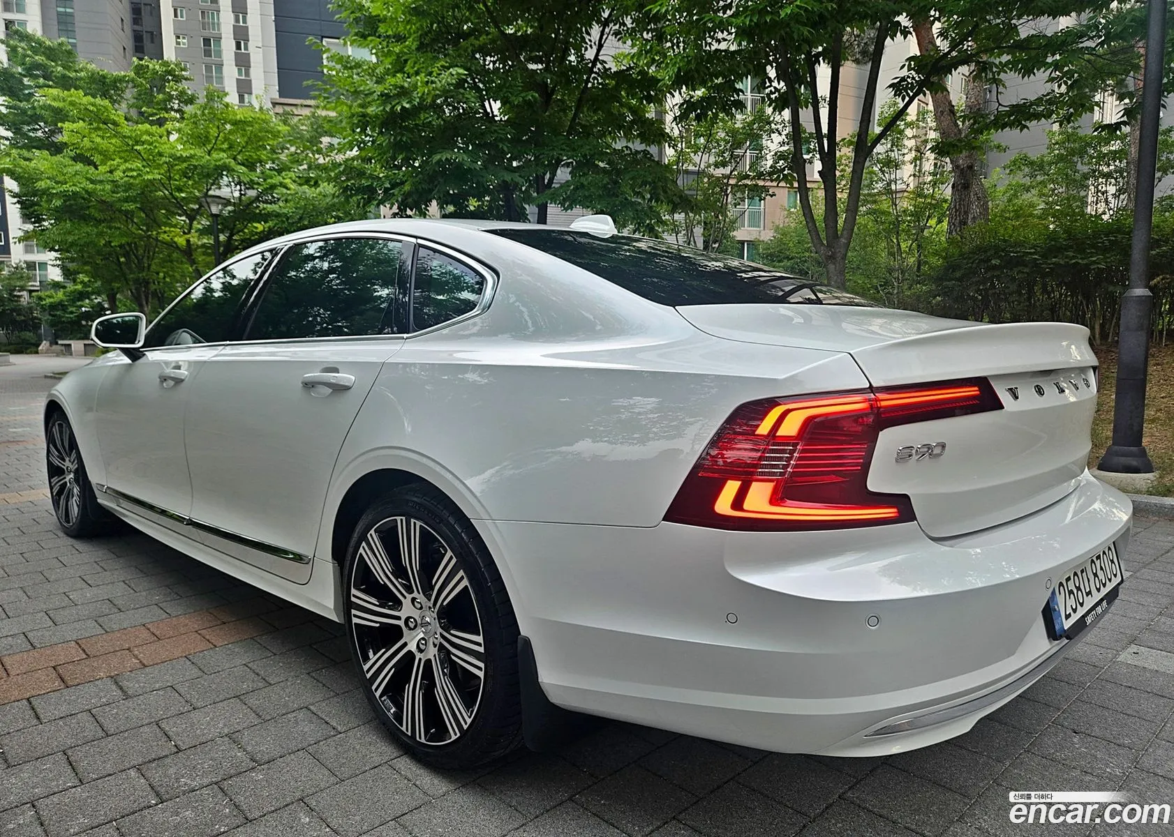 Volvo S90 2025 — 3