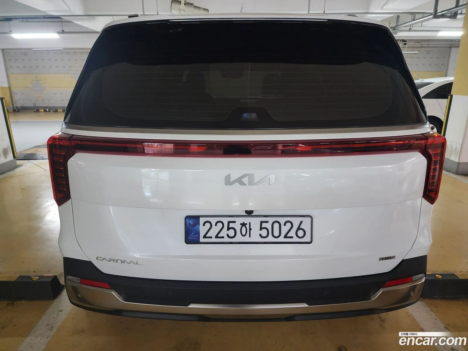 Kia Carnival 2025 — 2