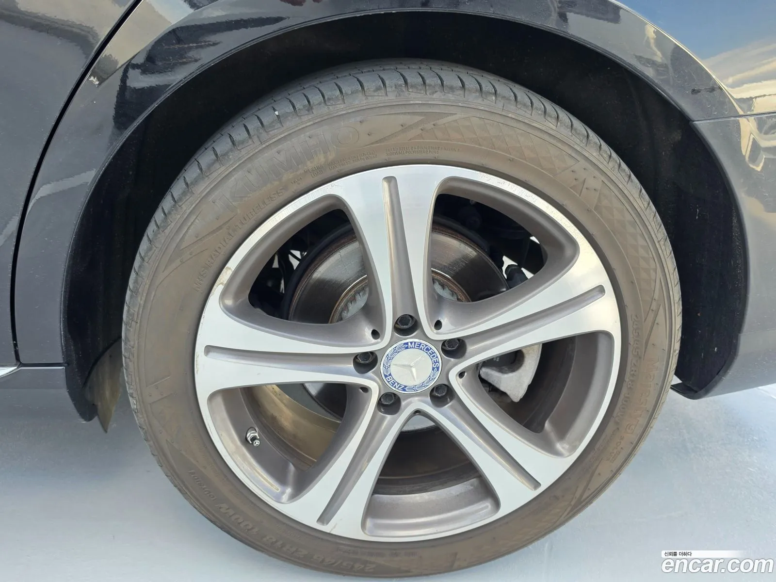Mercedes-Benz E-Class W213 2017 — 15