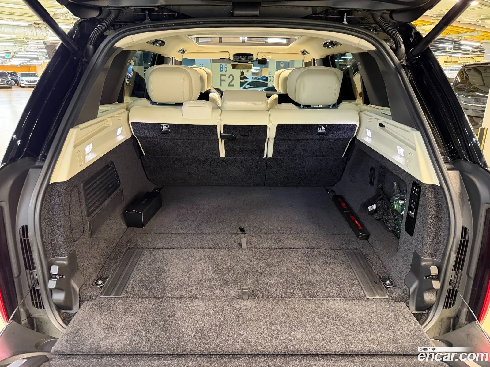 Land Rover Range Rover 2023 — 16