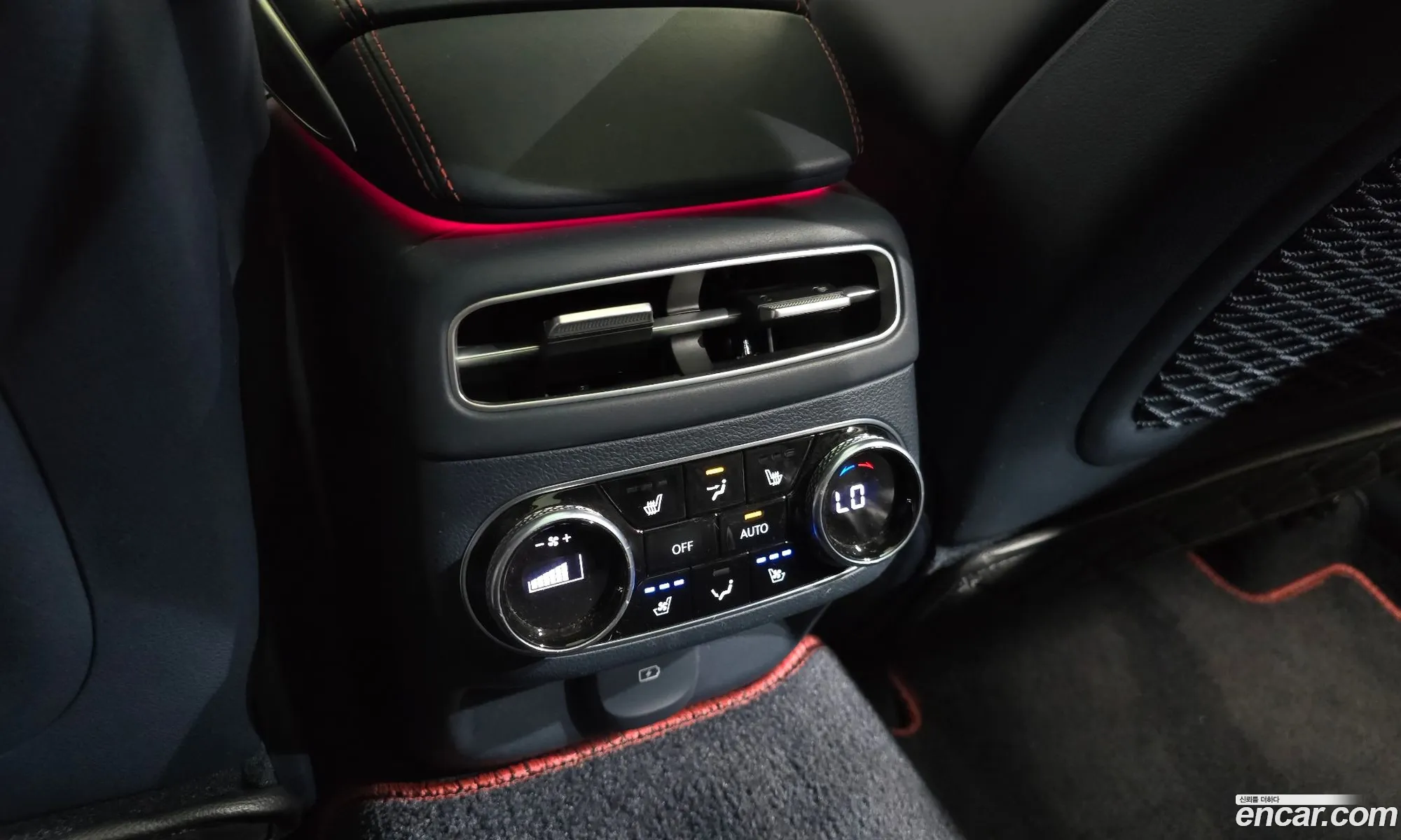 Genesis GV70 2021 — 32