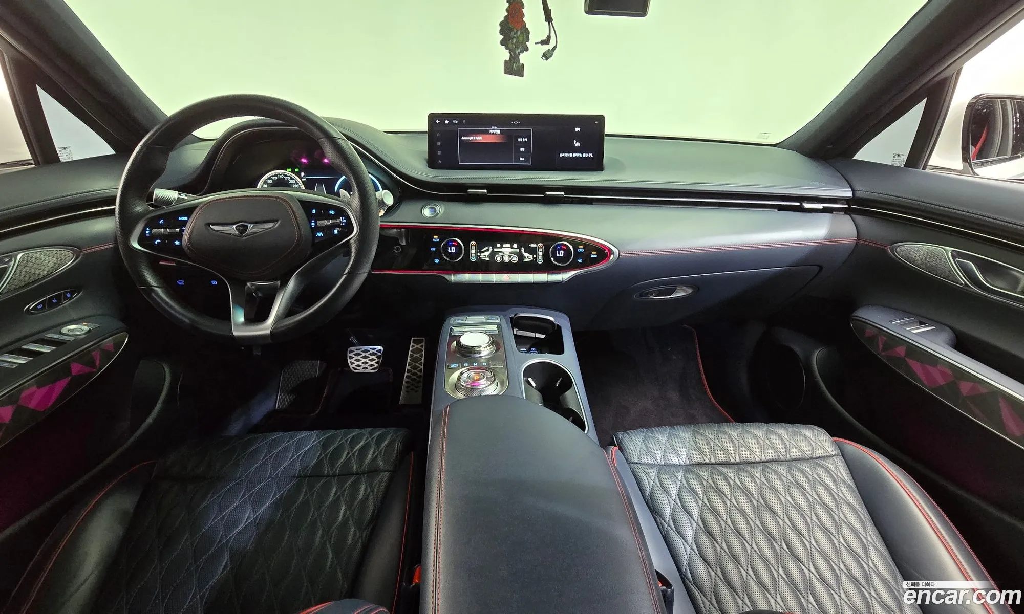 Genesis GV70 2021 — 11