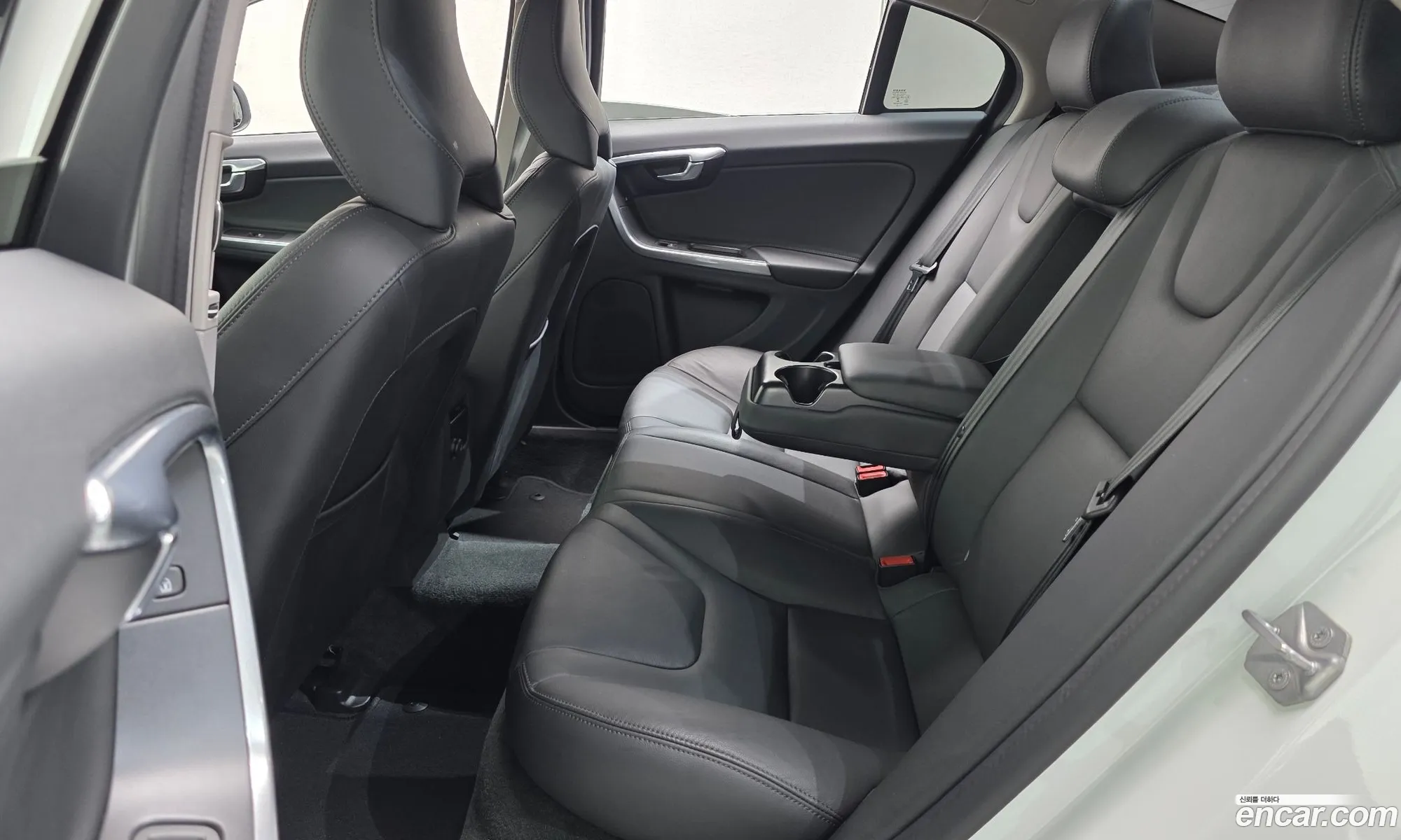 Volvo S60 2015 YV1FS79B0G2397384 — 12