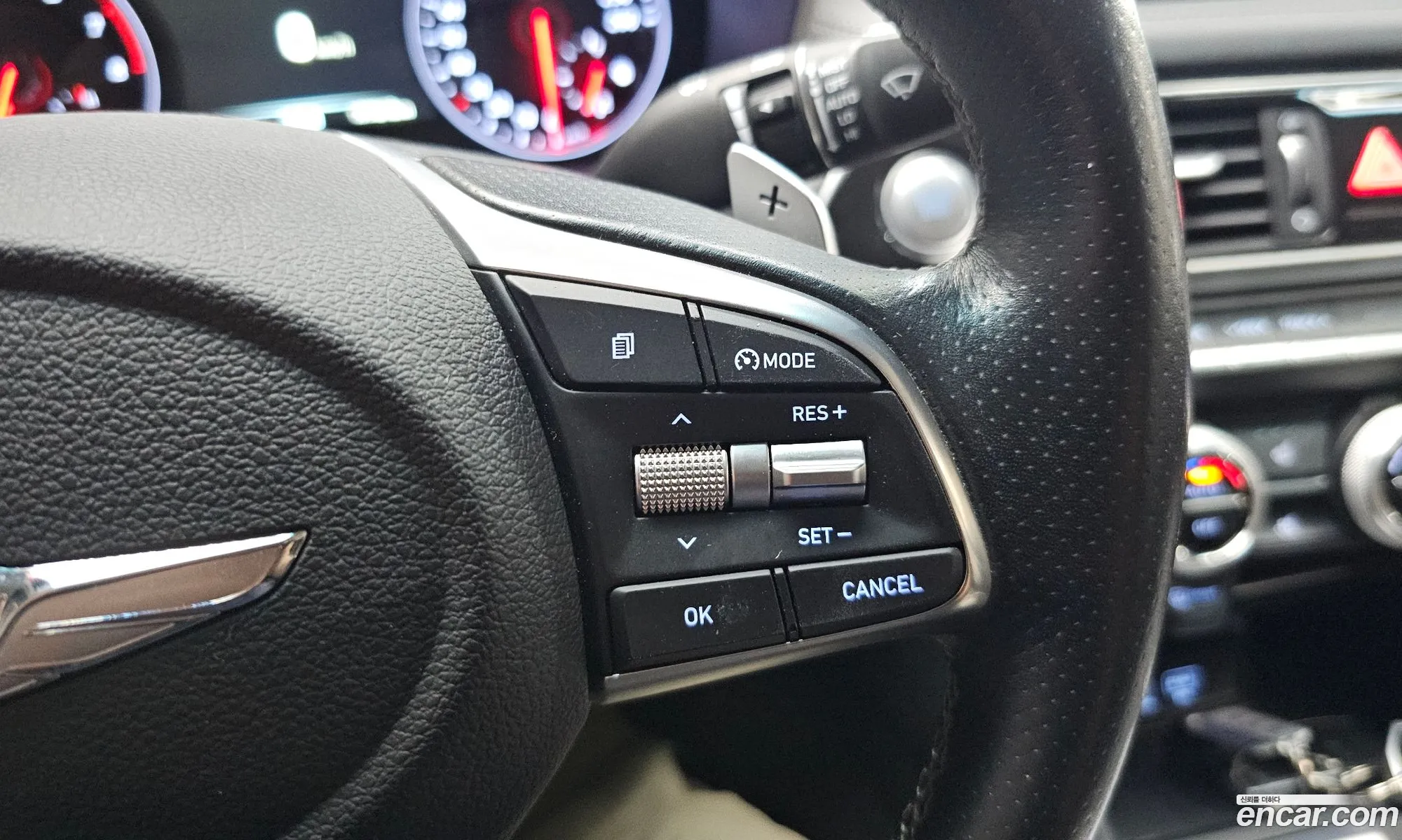 Genesis G70 2019 KMTG341ADKU036162 — 14