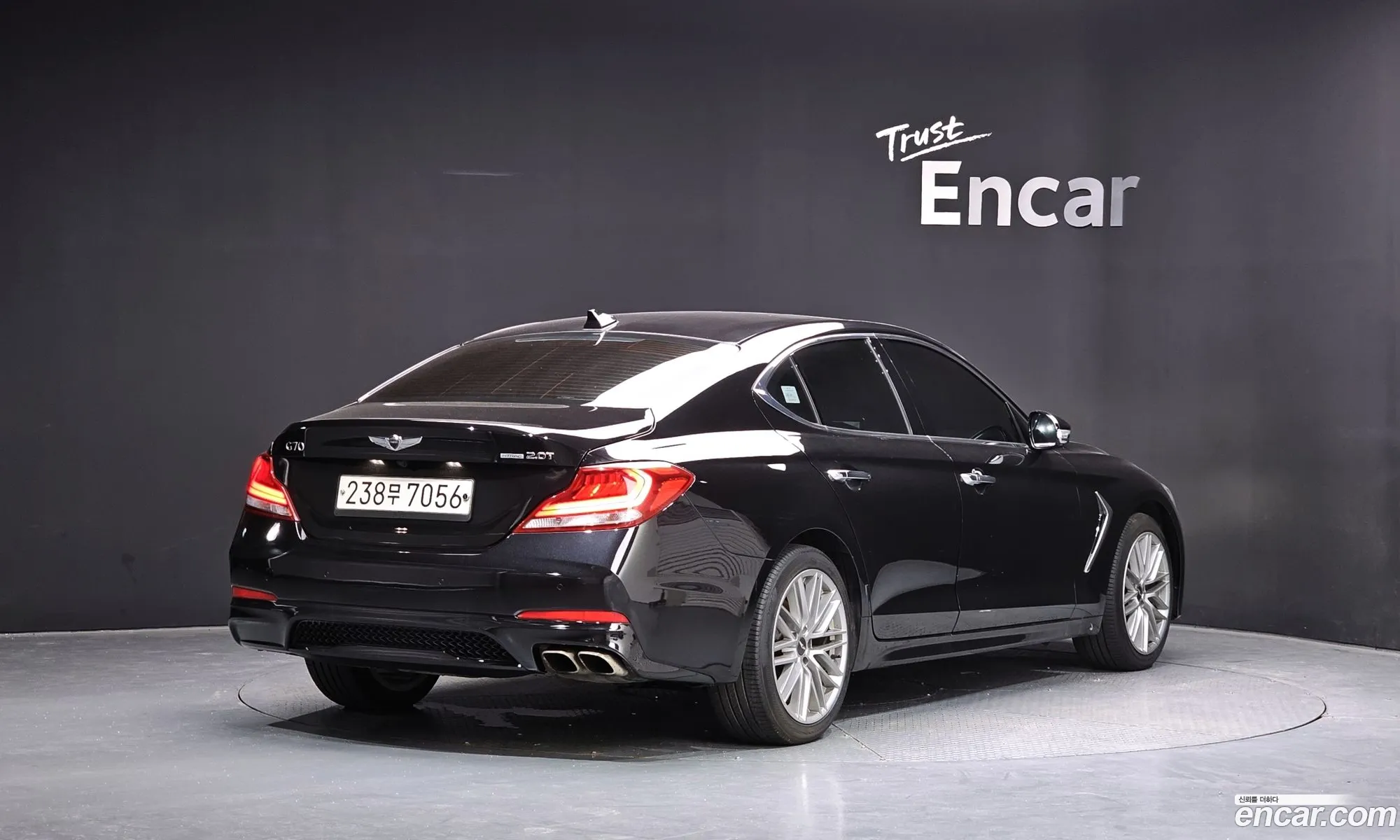Genesis G70 2019 KMTG341ADKU036162 — 17