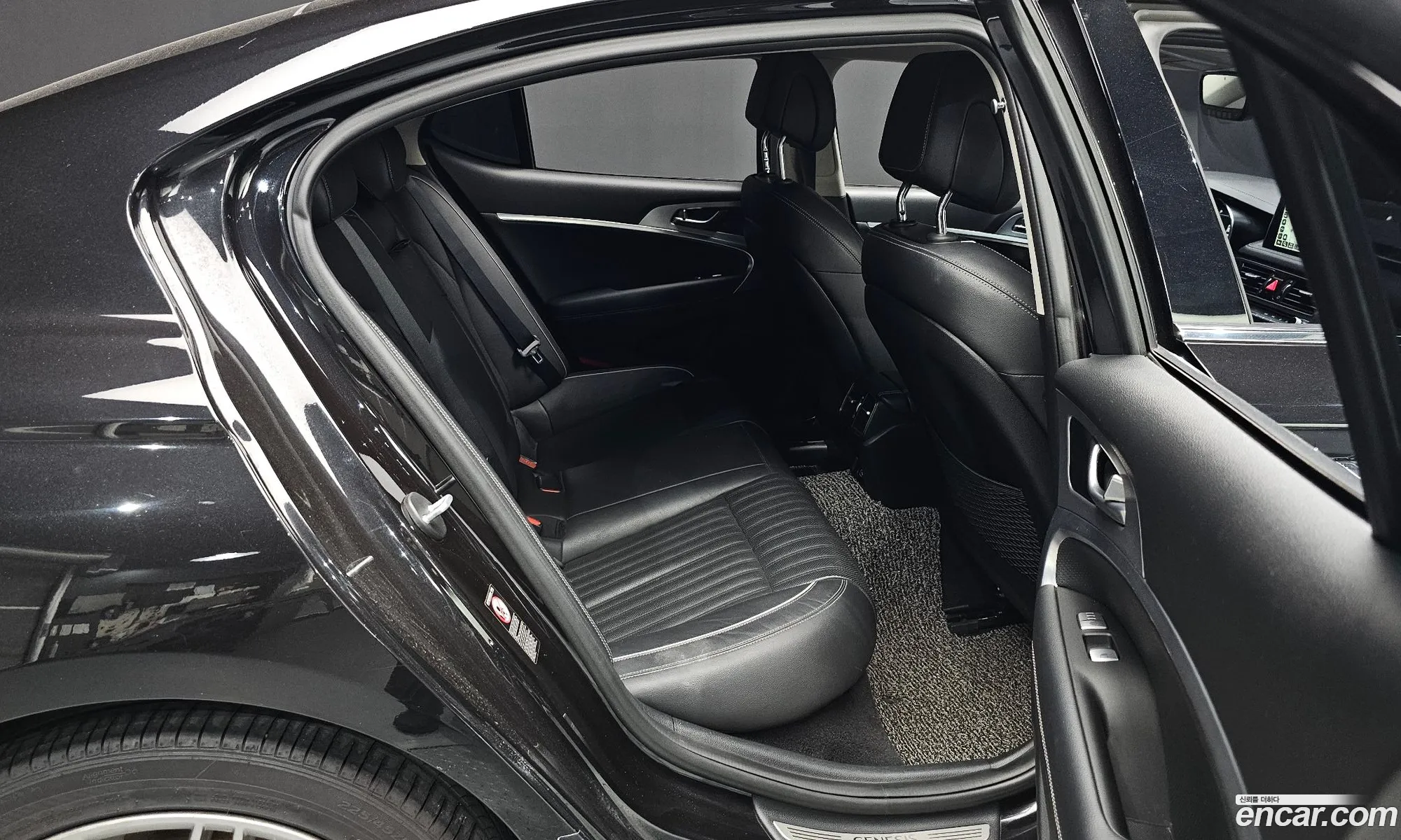 Genesis G70 2019 KMTG341ADKU036162 — 3