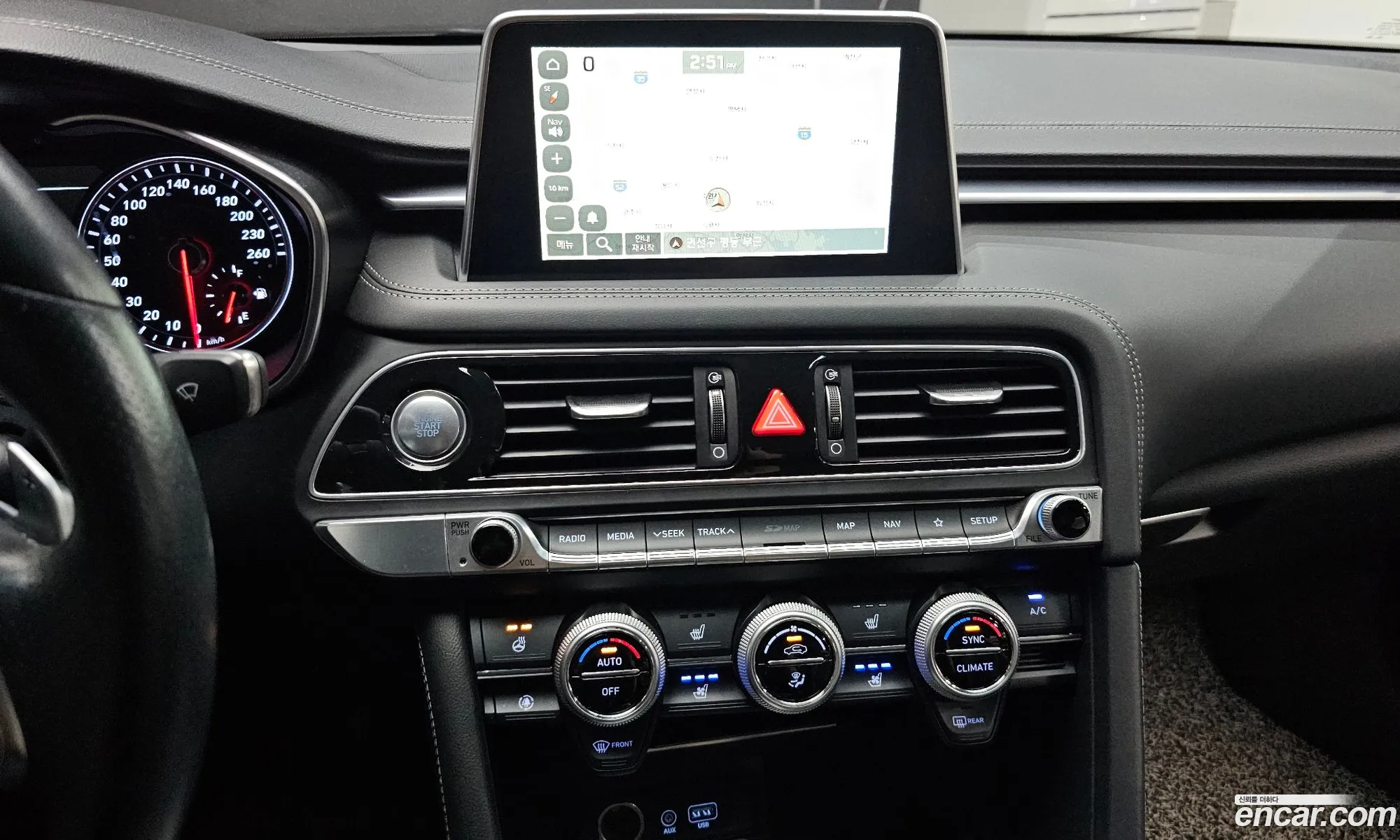 Genesis G70 2019 KMTG341ADKU036162 — 11